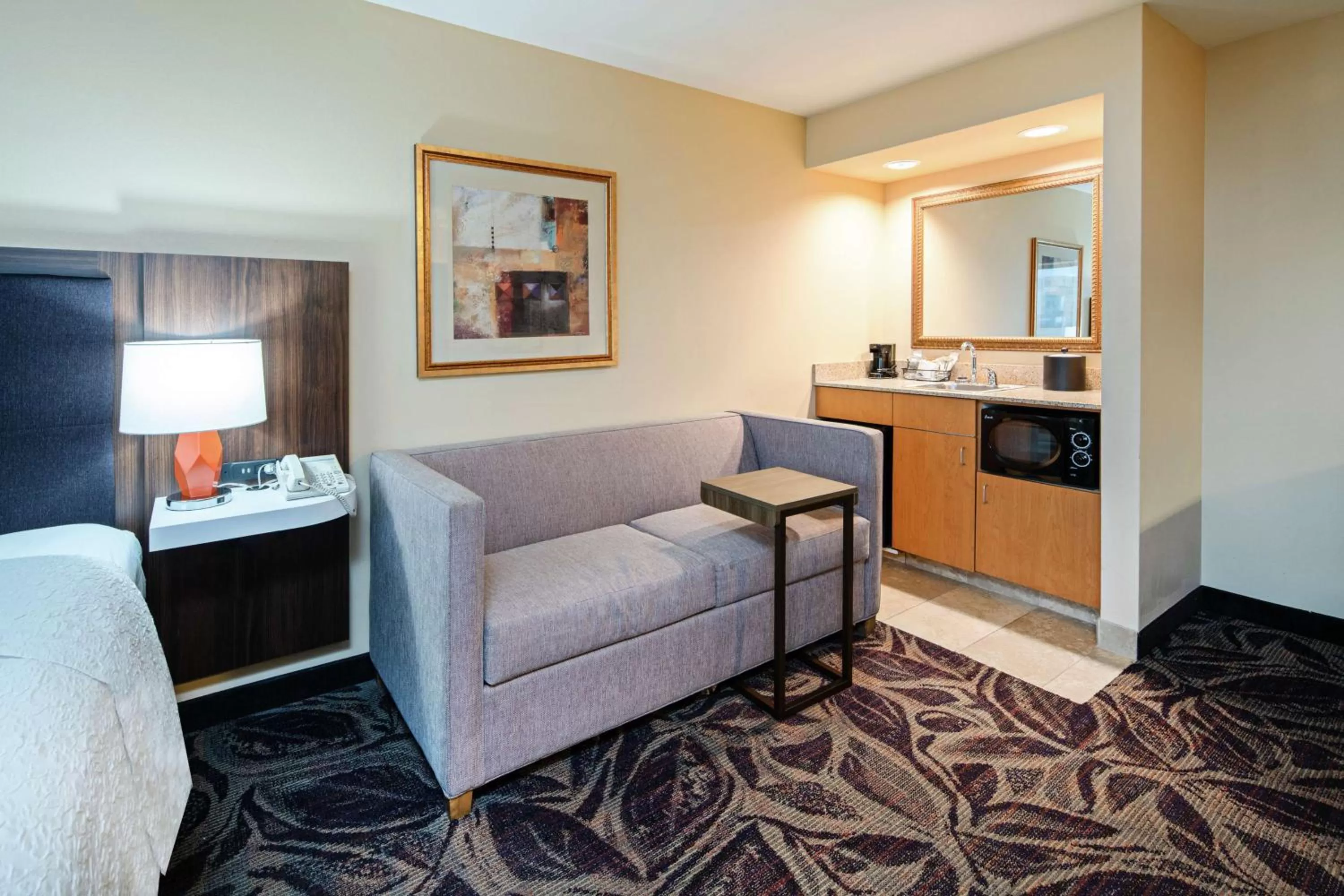 Living room in Hampton Inn & Suites Bremerton
