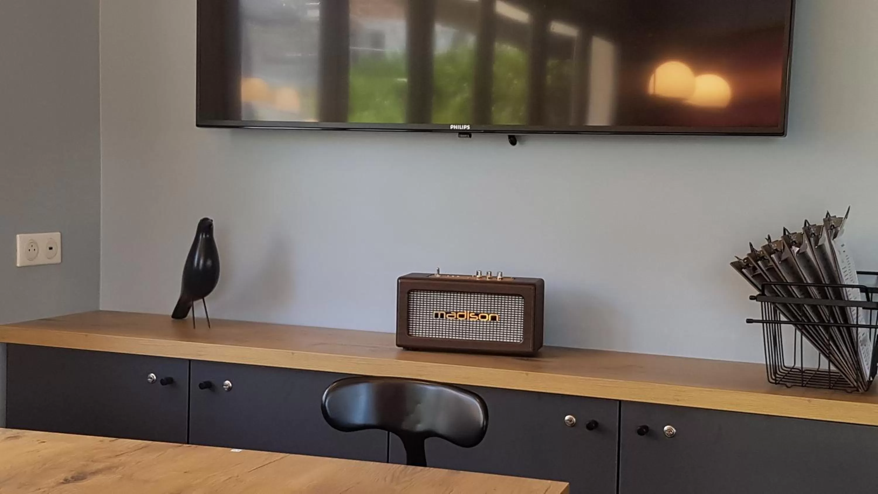 Library in ibis Melun