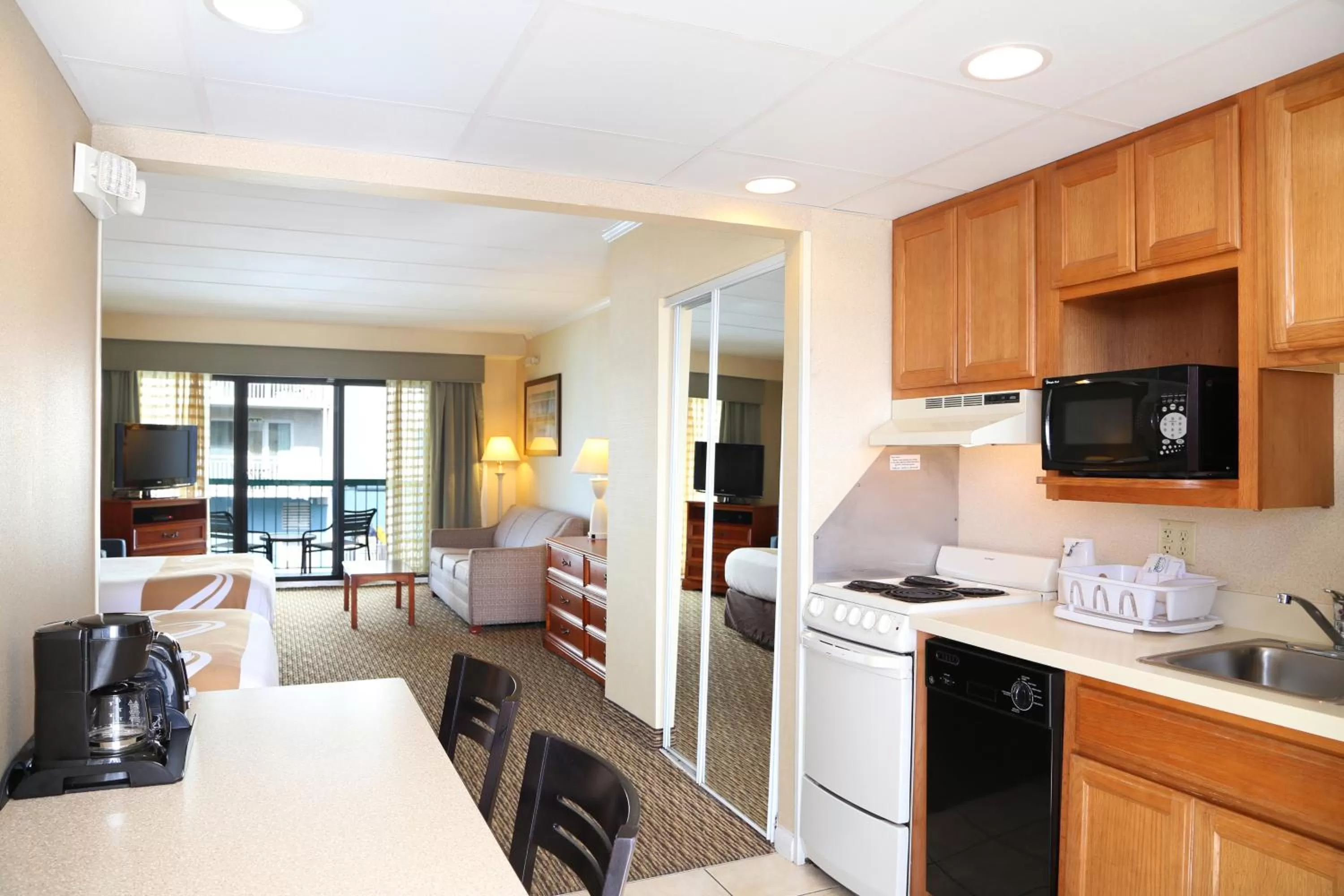 Kitchen or kitchenette in Quality Inn Boardwalk