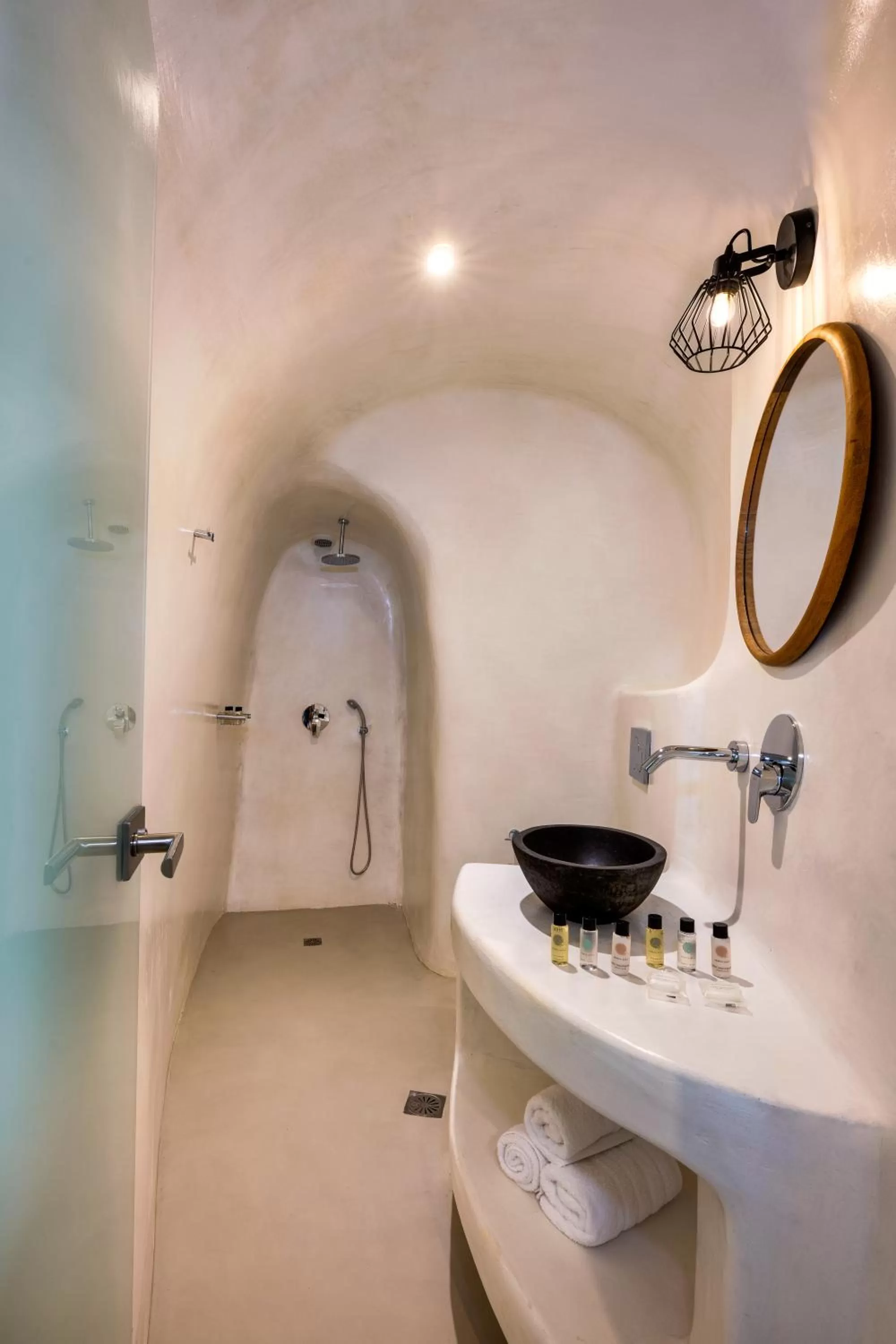 Bathroom in Hill Suites