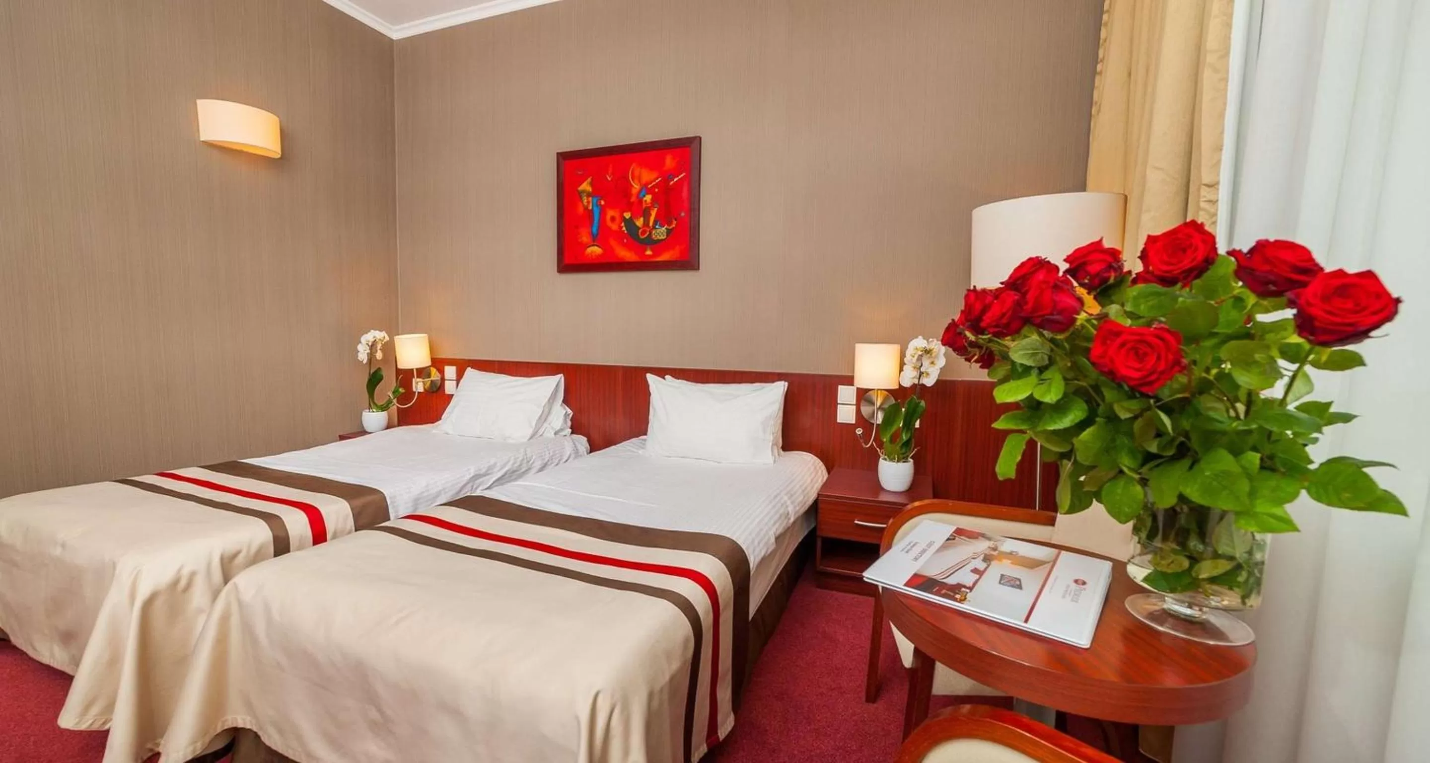 Photo of the whole room, Bed in Premier Kraków Hotel