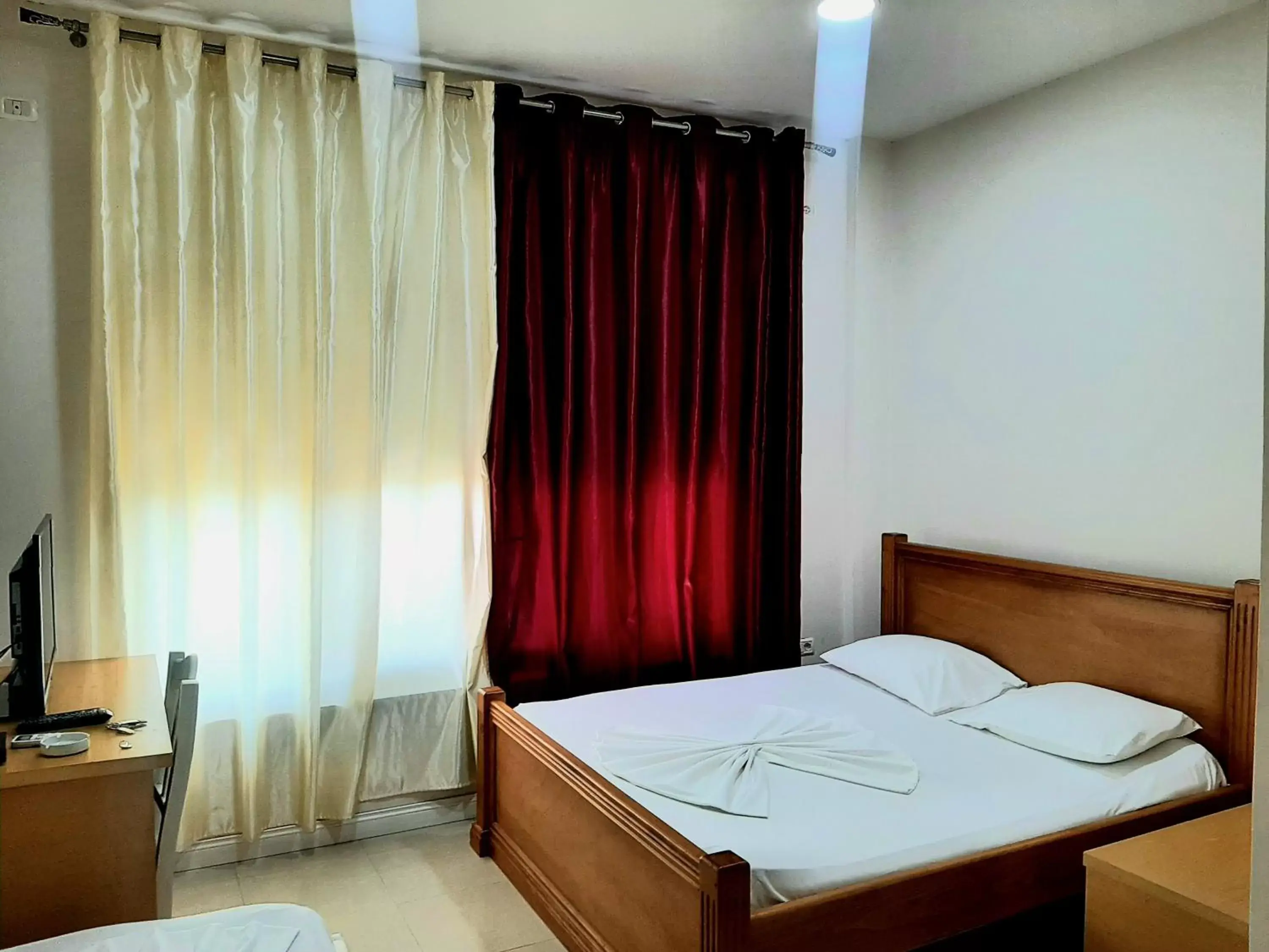 Basic Triple Room in Hotel Vila Giorgio Basic Triple Room in Hotel Vila Giorgio