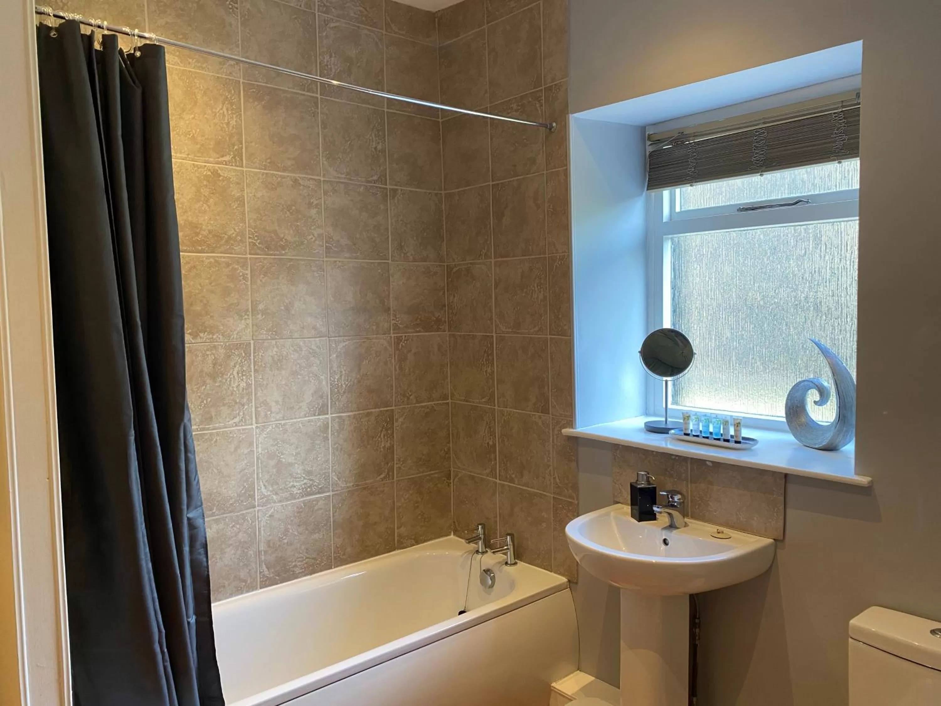 Bathroom in George Inn