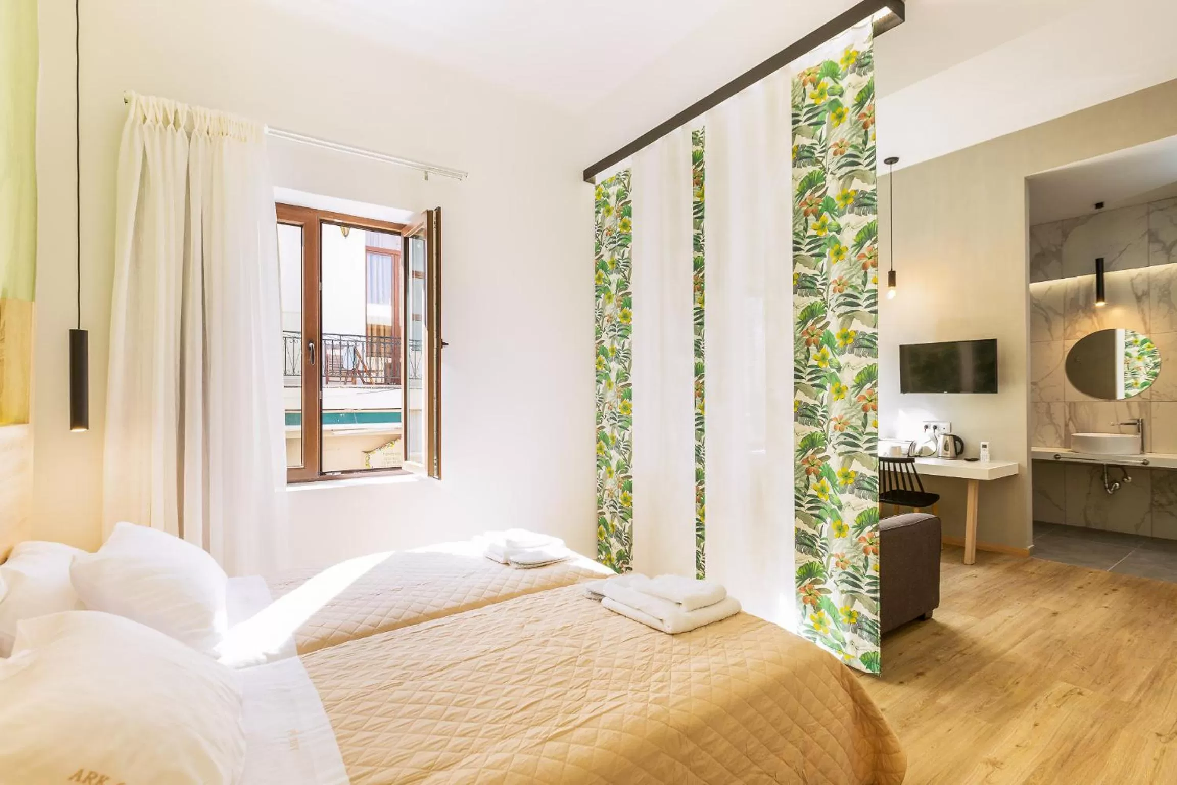 Bed in Ark 68 City Rooms