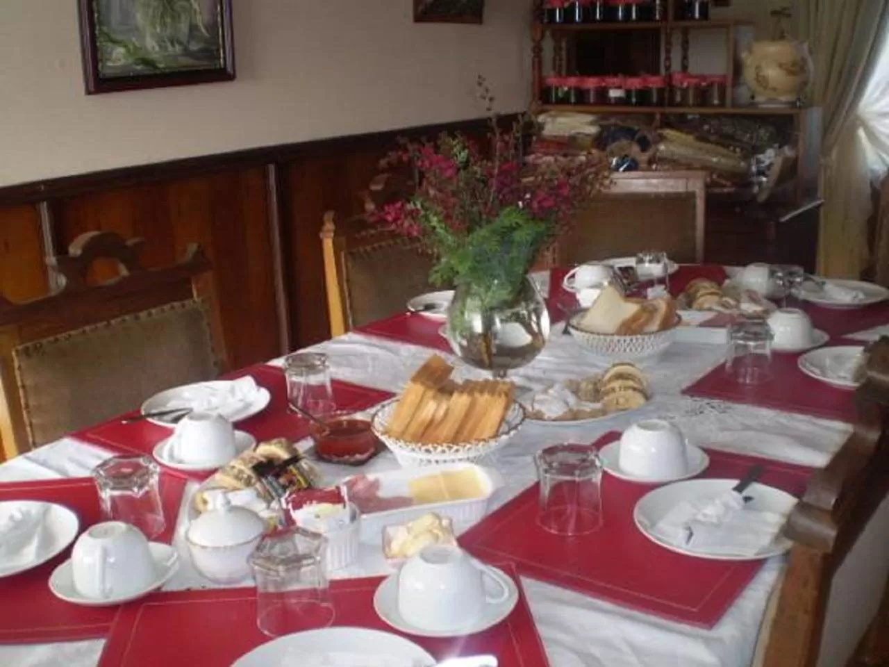 Continental breakfast in Hostal Möller