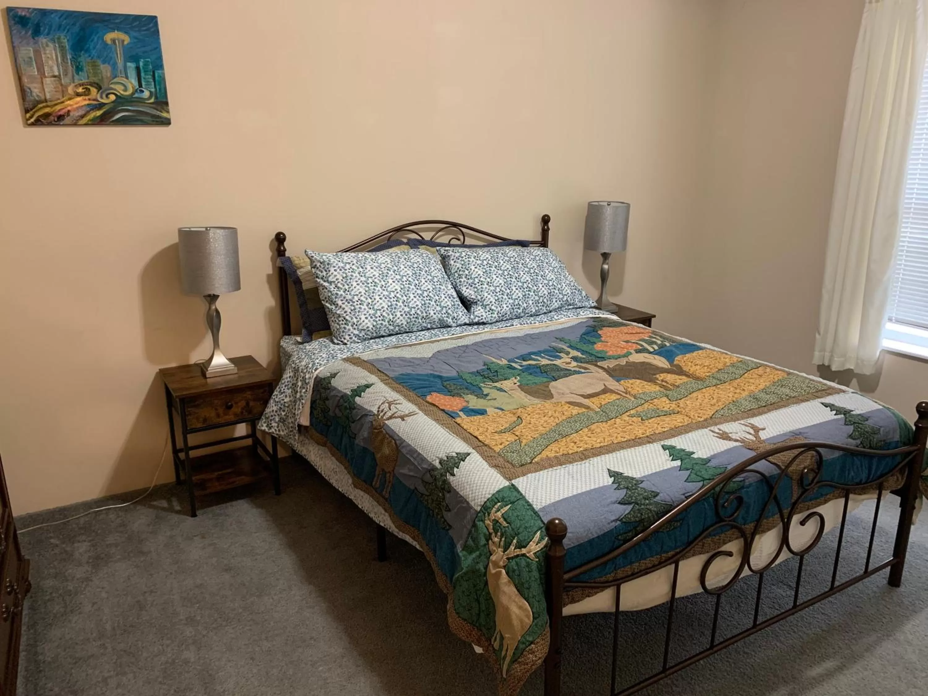 Bed in Glacier Haven Inn