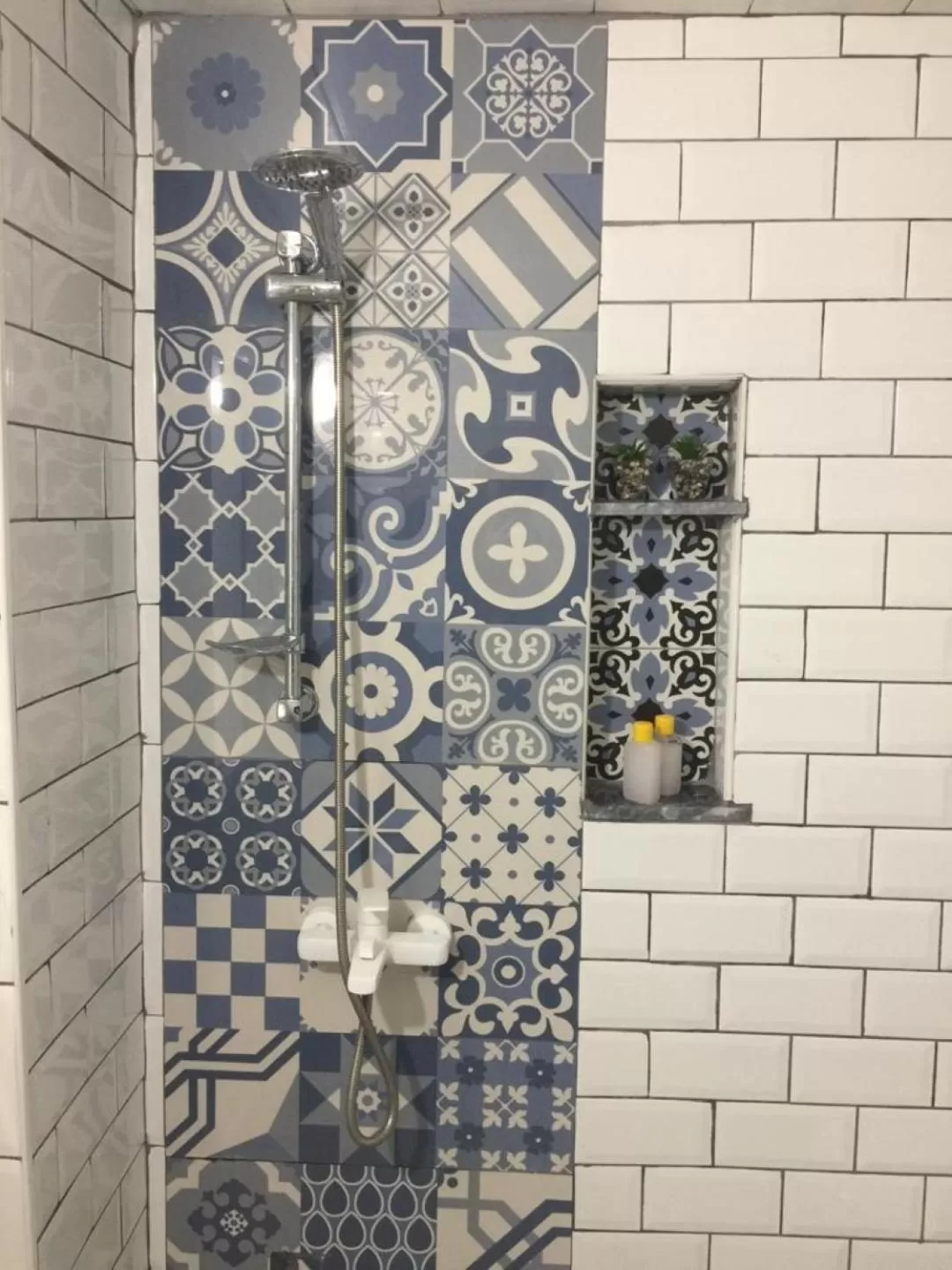 Shower, Bathroom in GÜNEŞ APART OTEL