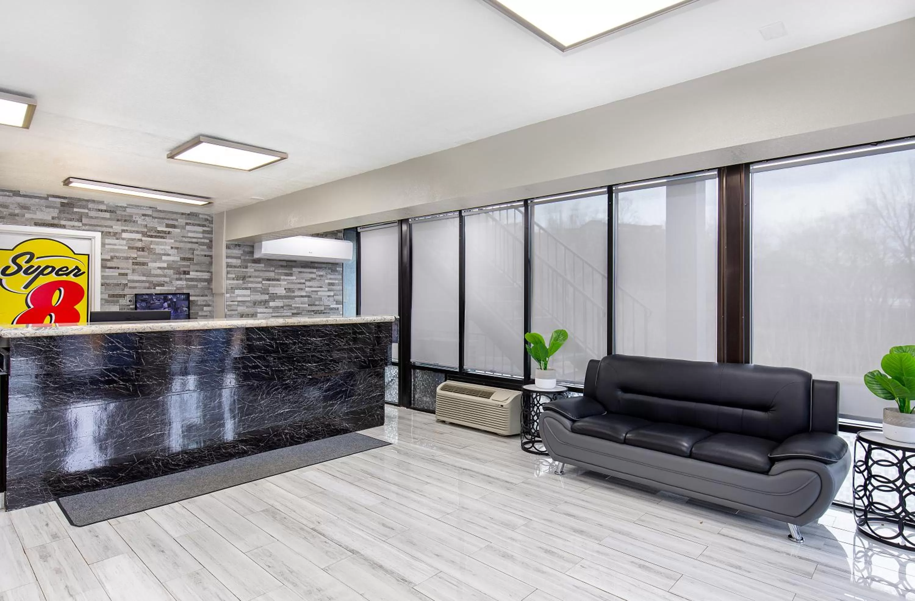Lobby or reception in Super 8 by Wyndham Nashville West