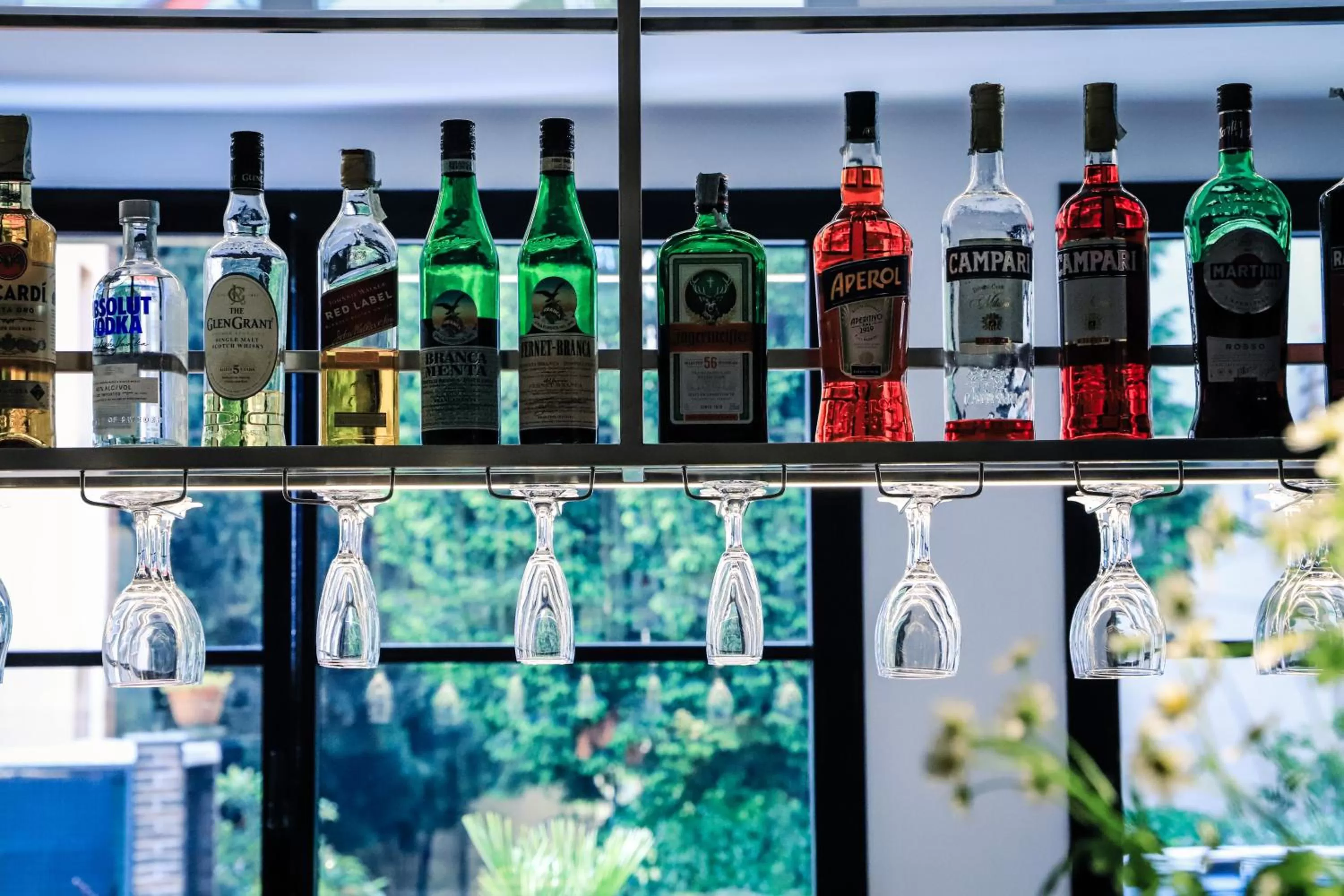 Restaurant/places to eat in Hotel Astoria