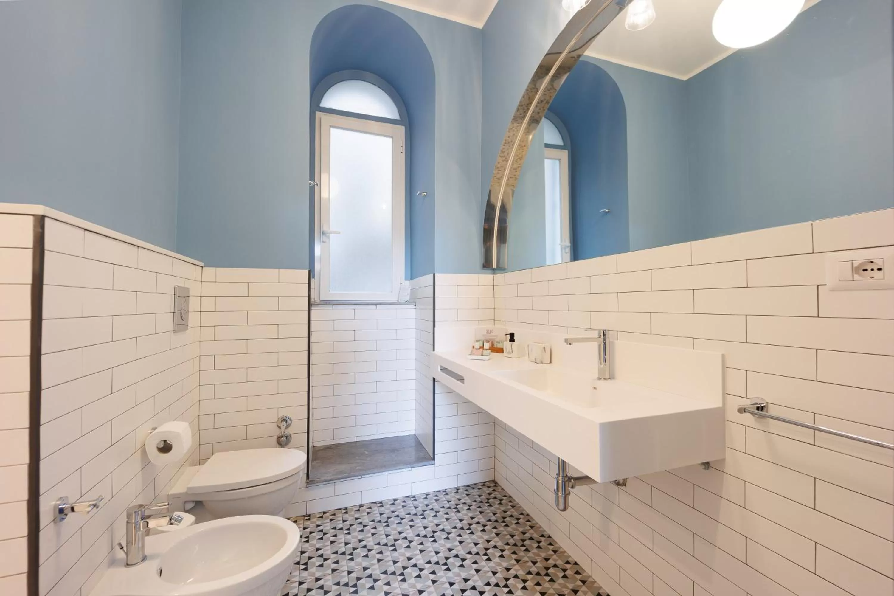 Bathroom in The Bellini House by House In Naples