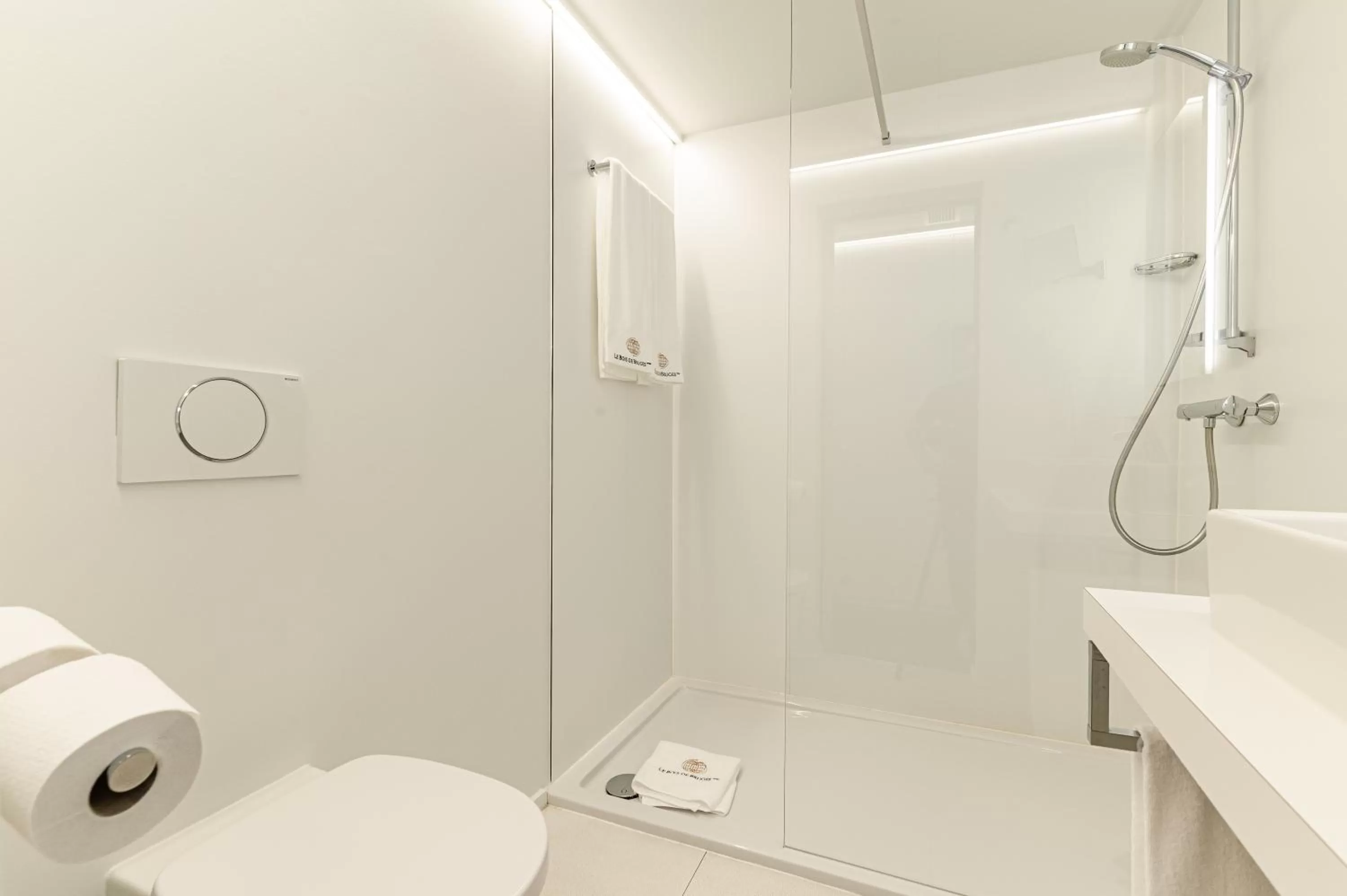 Bathroom in Hotel Le Bois De Bruges