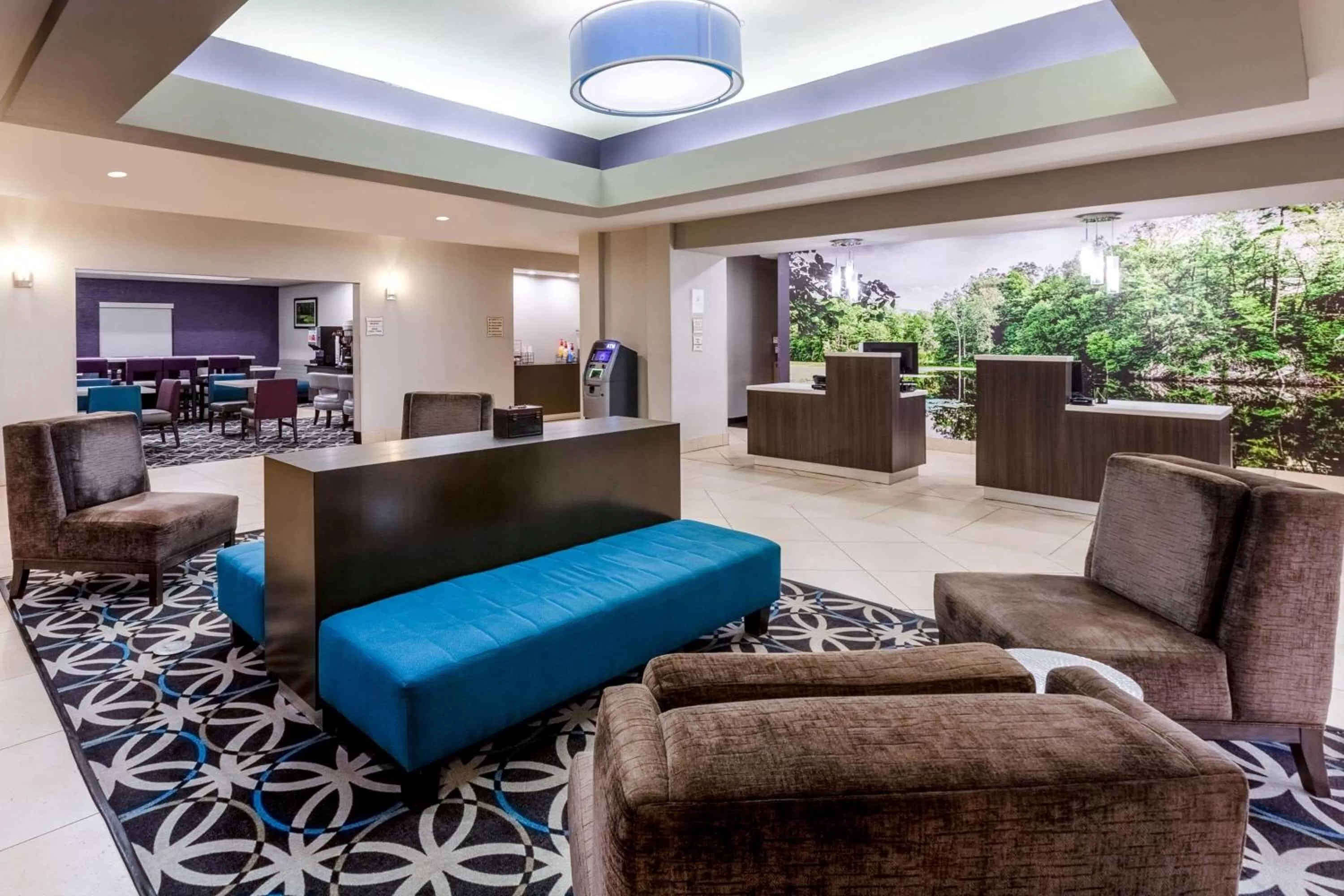Lobby or reception in La Quinta by Wyndham Lumberton