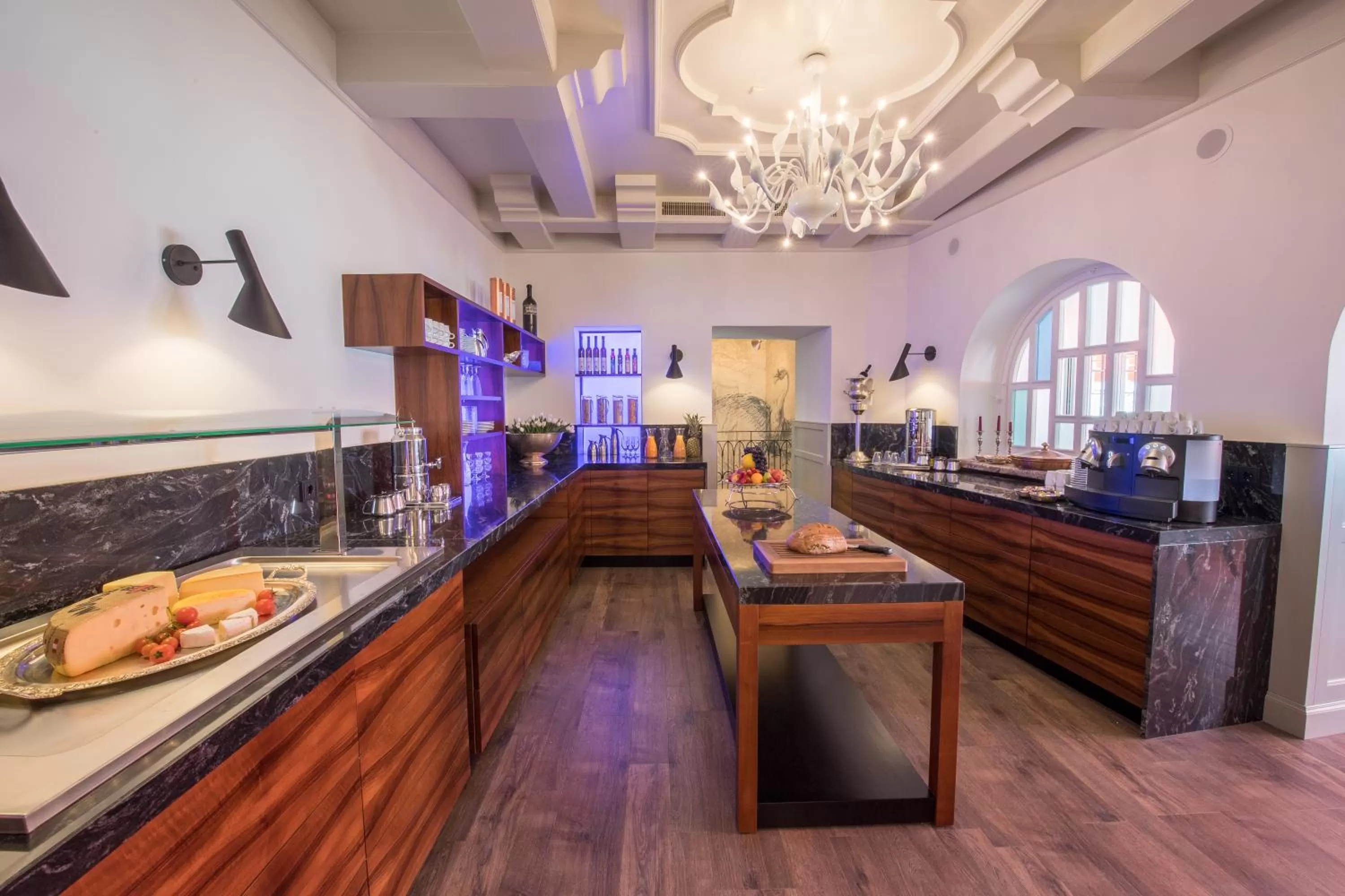 Buffet breakfast in Seehotel Schwan