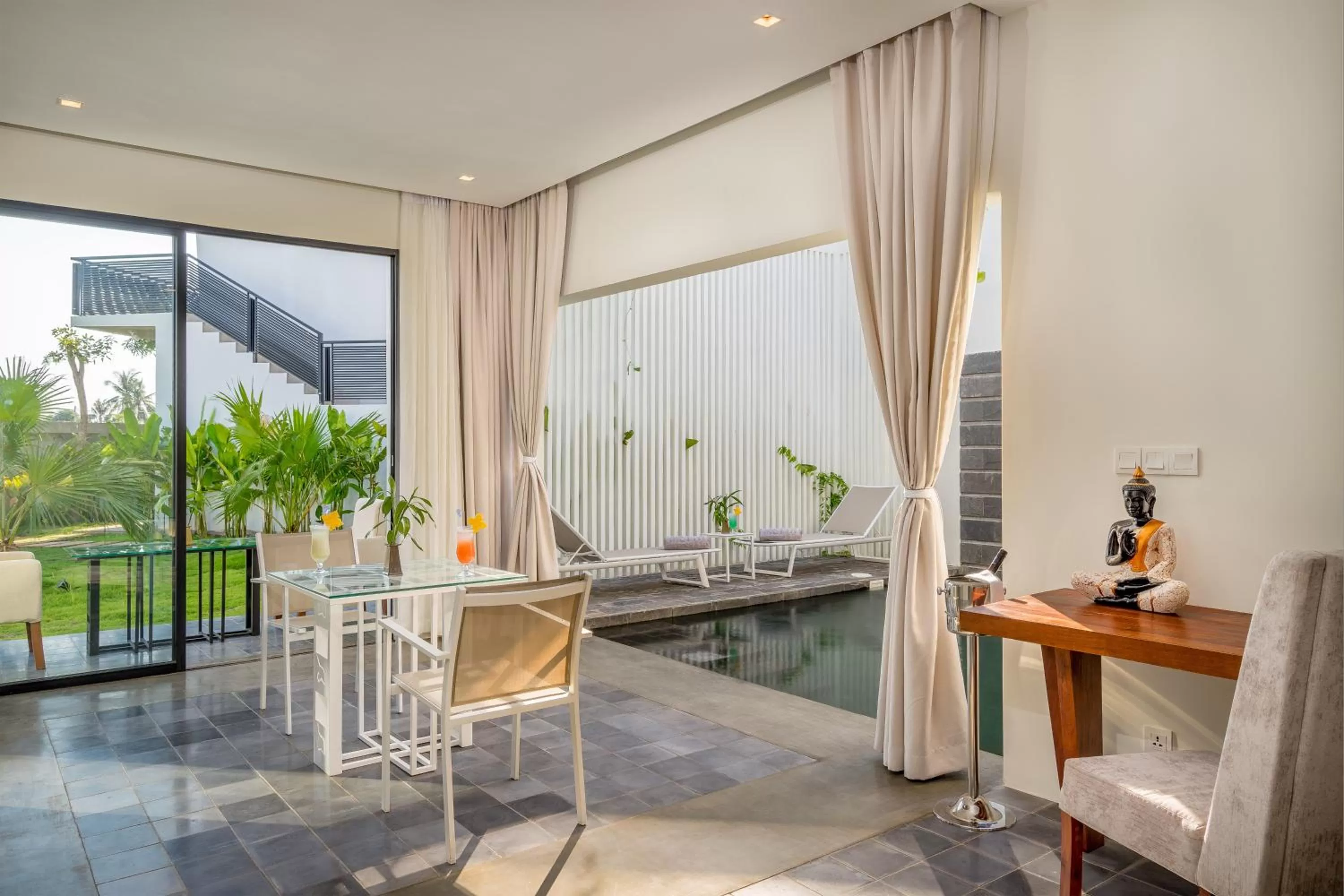 Swimming pool in The Villa by Metta