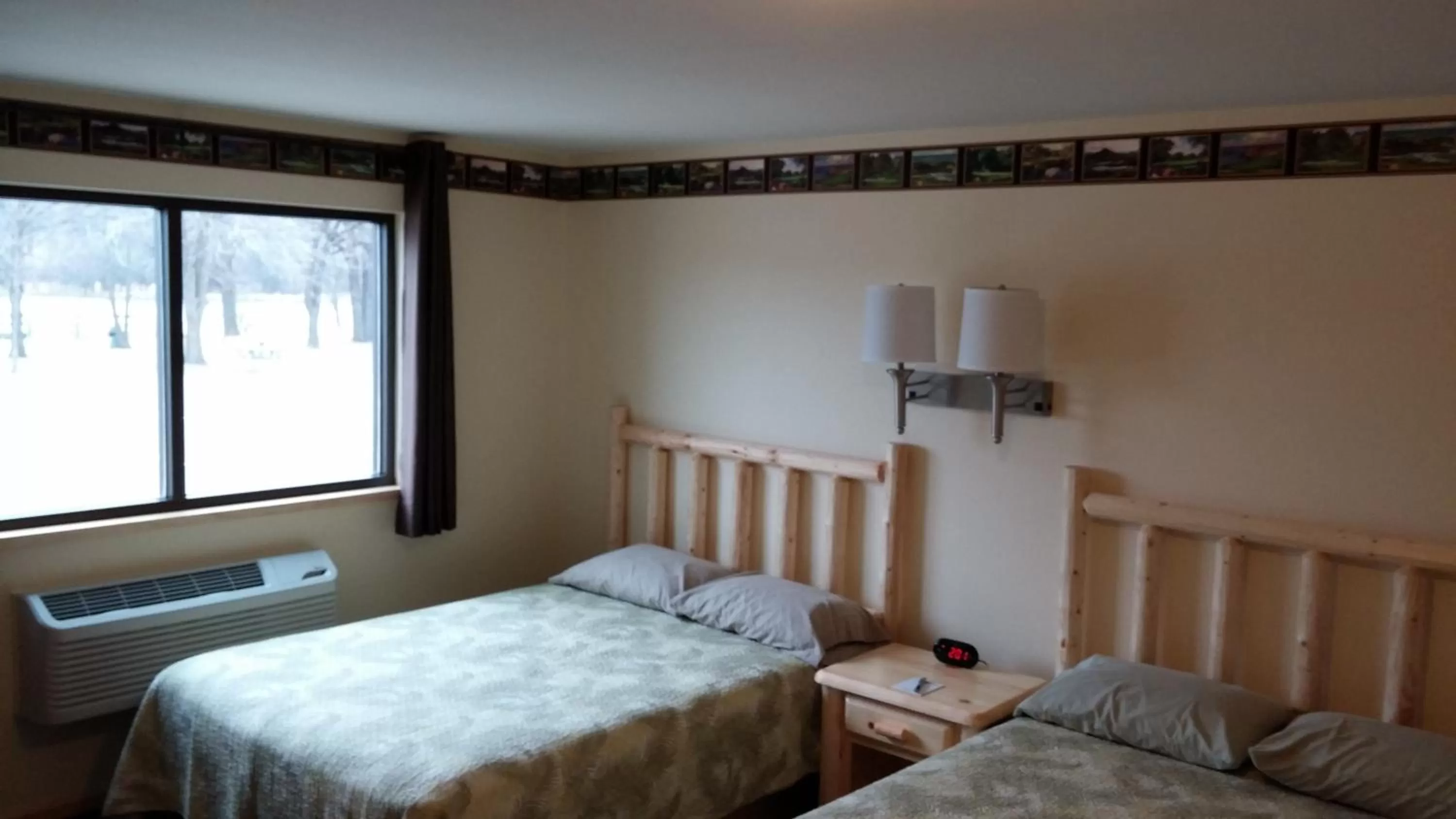 Bed in Riverside Inn