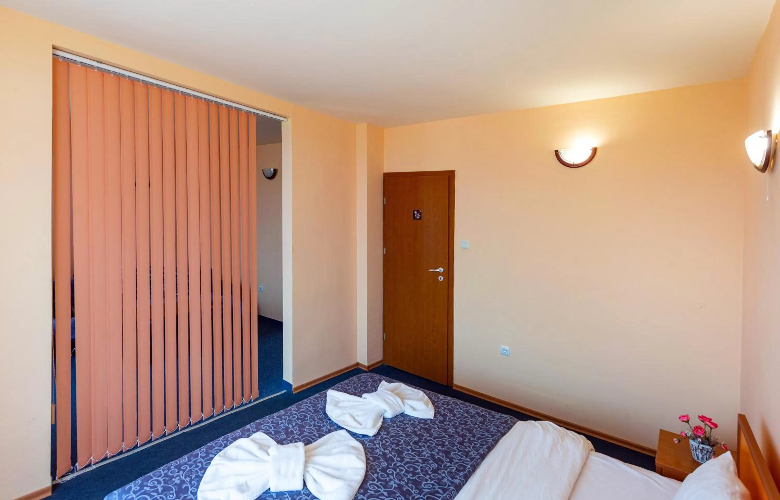 Bed in Family Hotel Jemelly