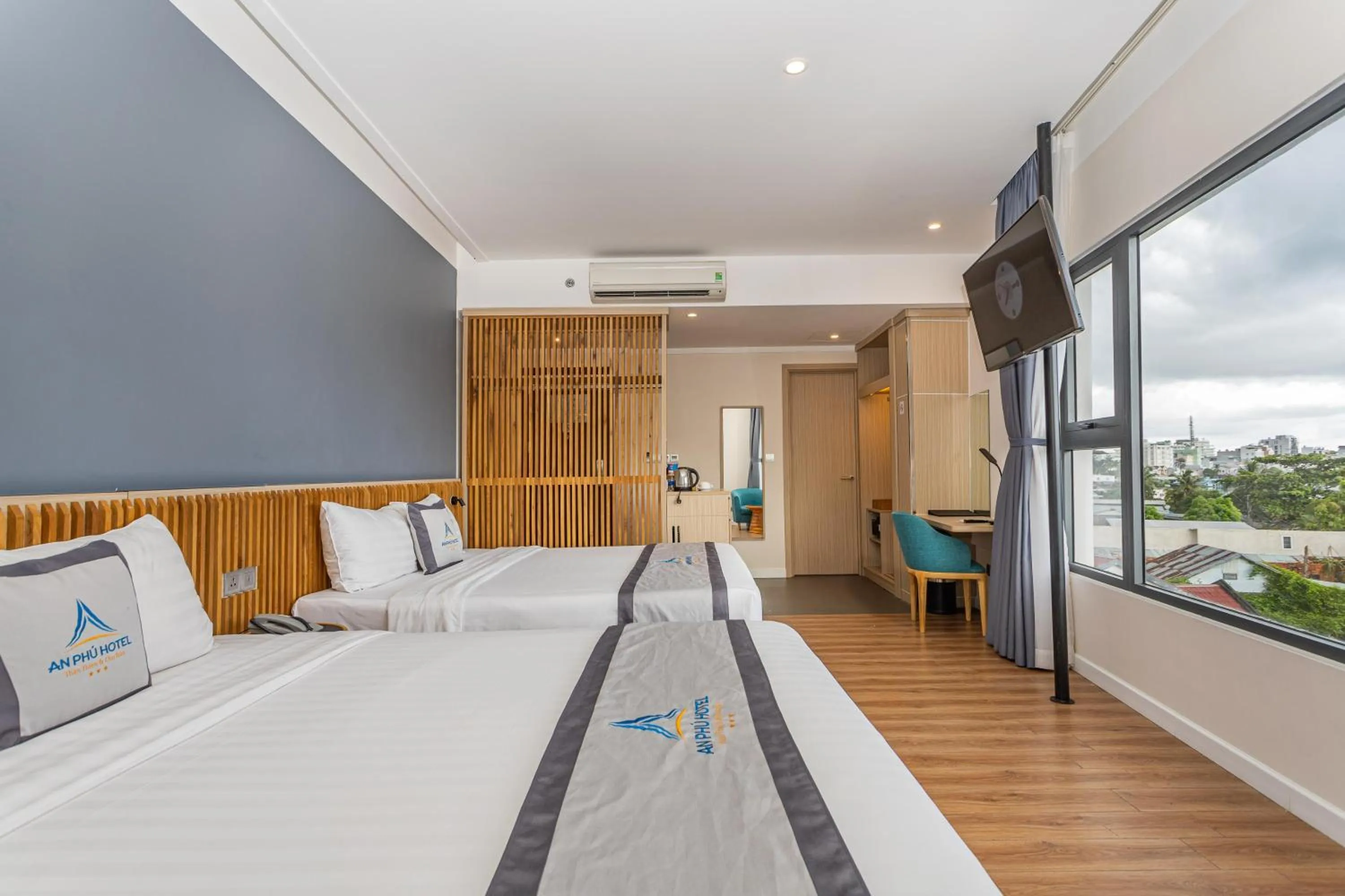 Bedroom, Bed in An Phu Hotel