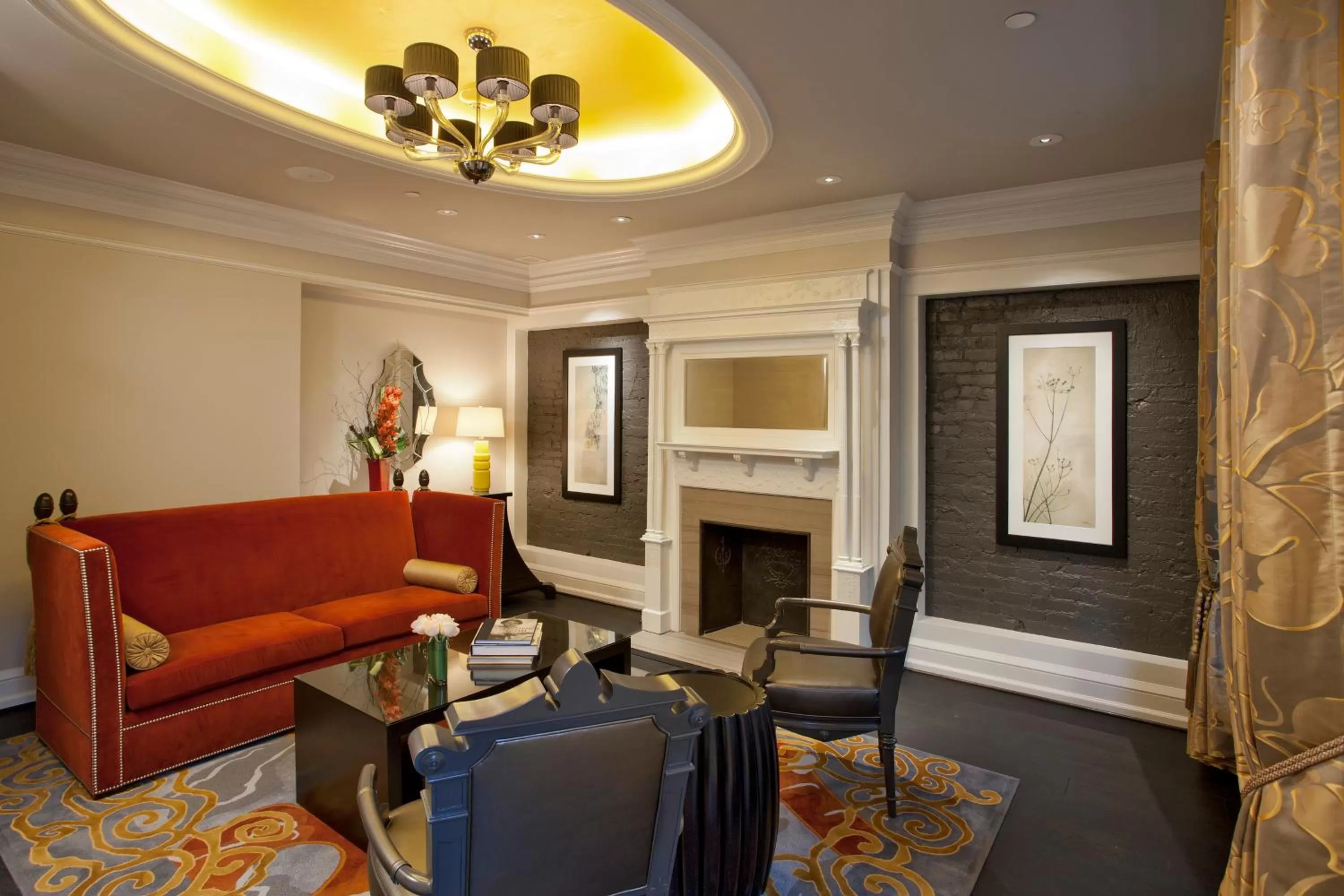 Library in Morrison Clark Inn Washington DC Convention Center