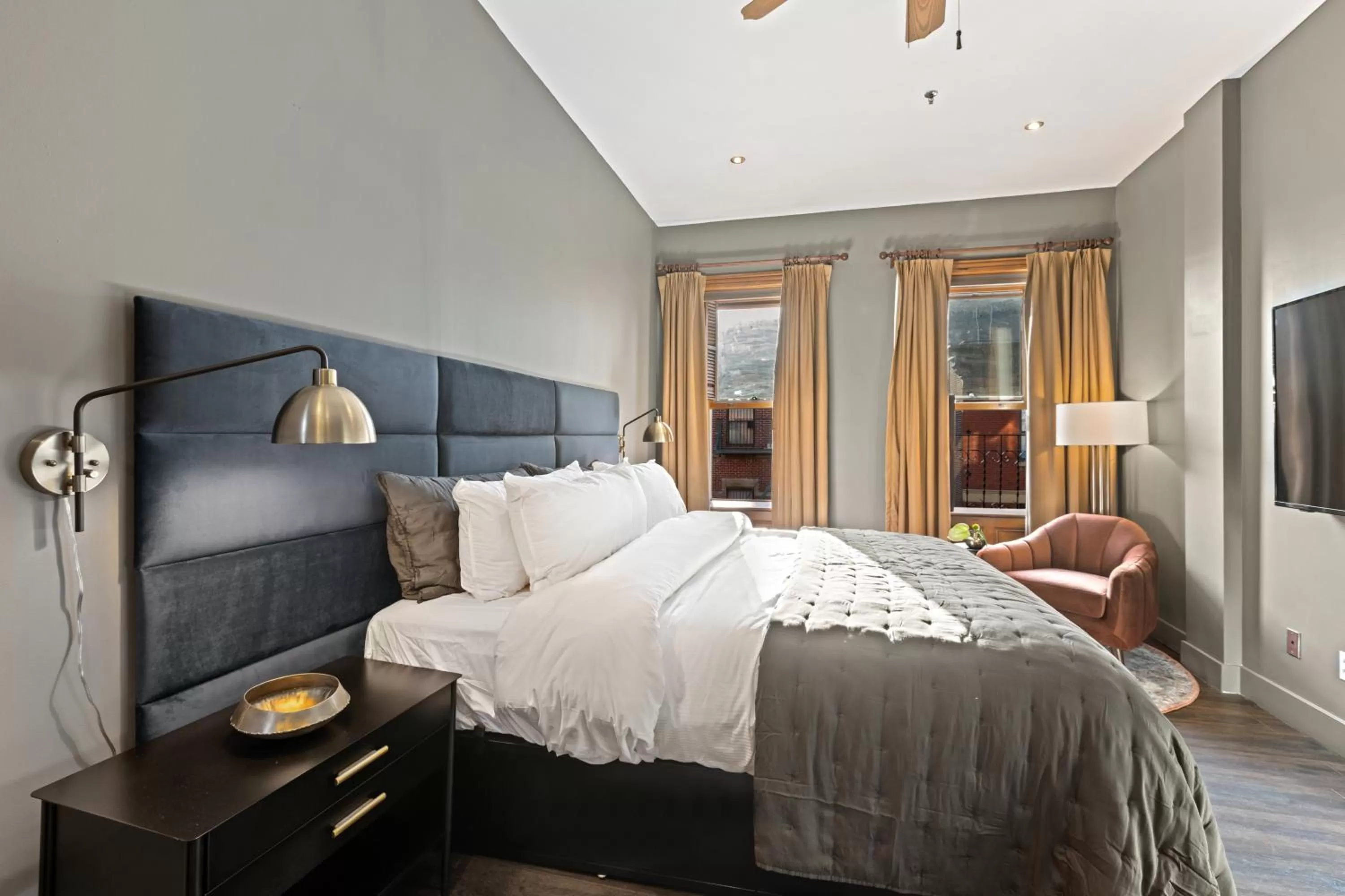 Bed in The Historic Blue Moon Hotel - NYC