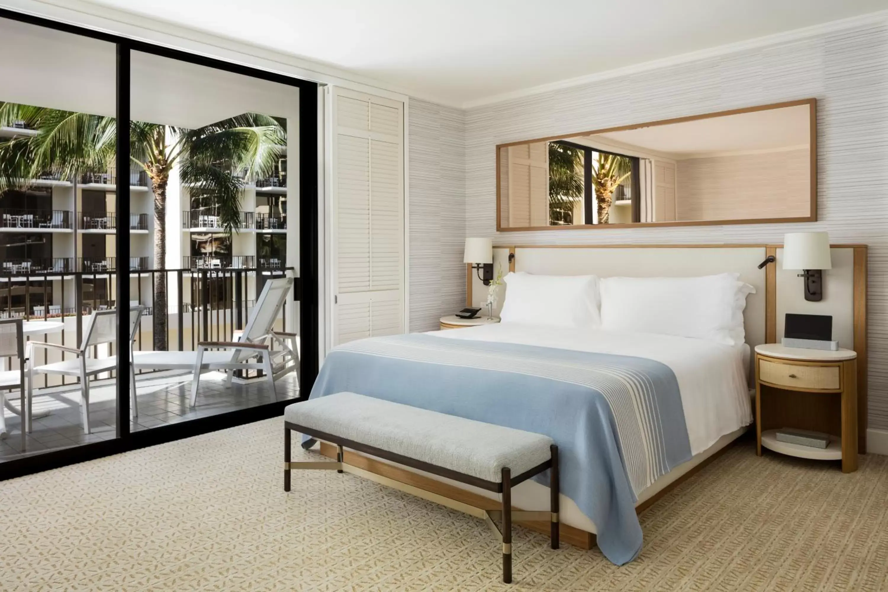 Partial Ocean View King in Halekulani - NO RESORT FEE Partial Ocean View King in Halekulani - NO RESORT FEE