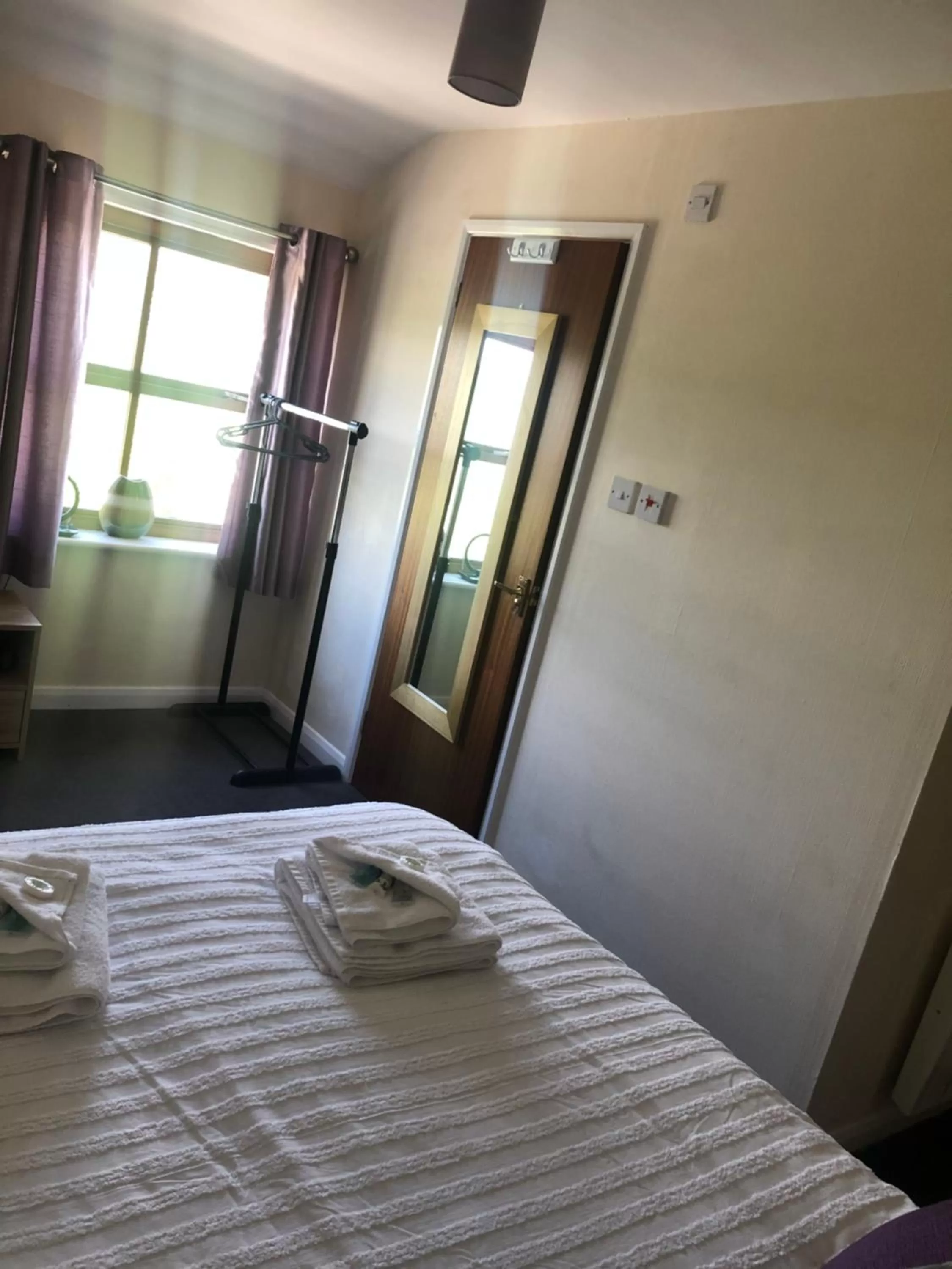 Bedroom, Bed in The Crossings