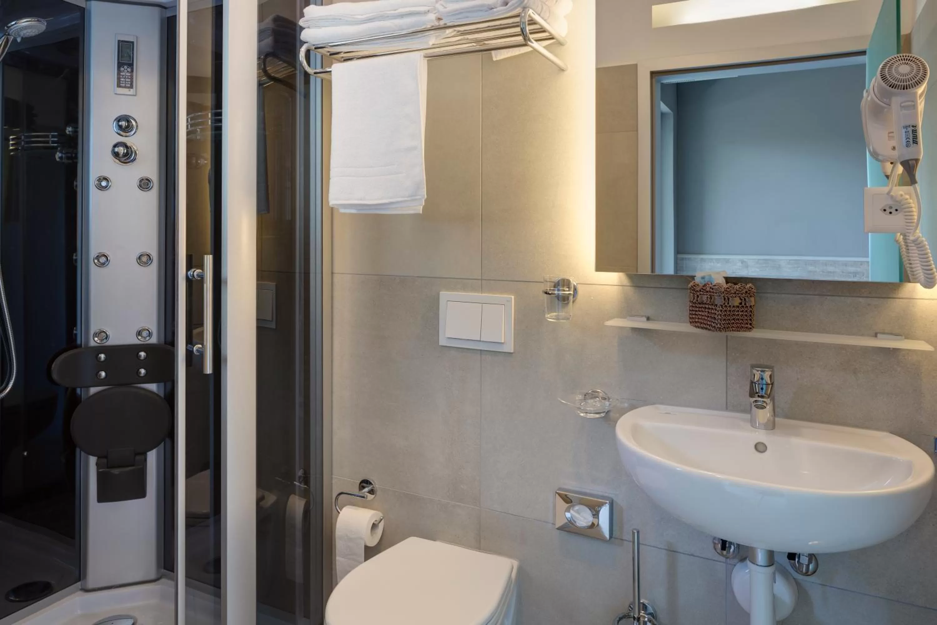 Shower in Hotel Liberty Self Check-In