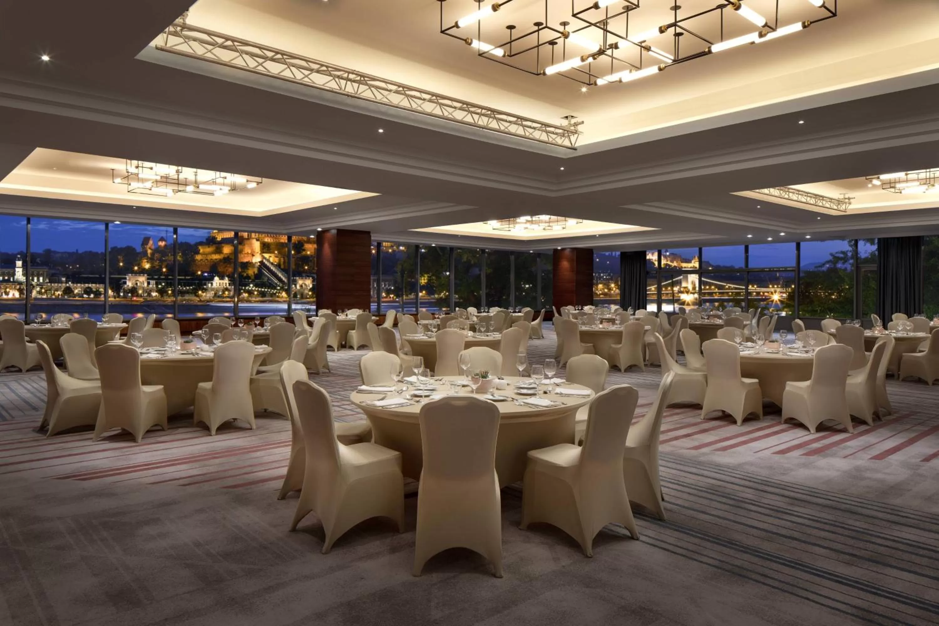 Banquet/Function facilities in Budapest Marriott Hotel