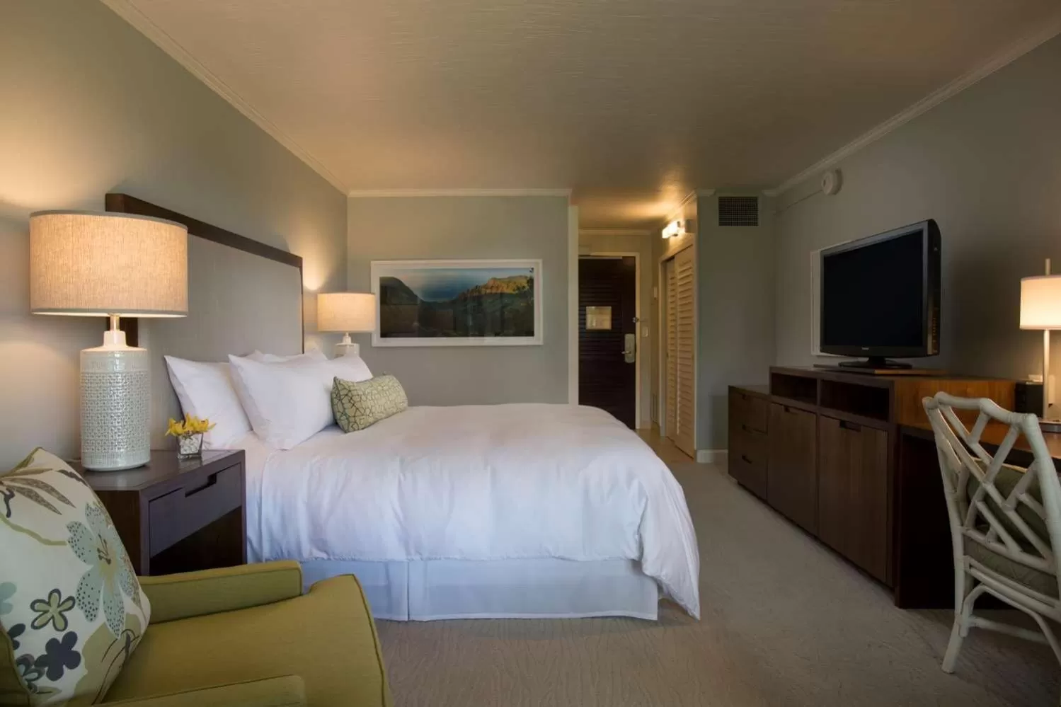 Bedroom, Bed in OUTRIGGER Kaua'i Beach Resort & Spa