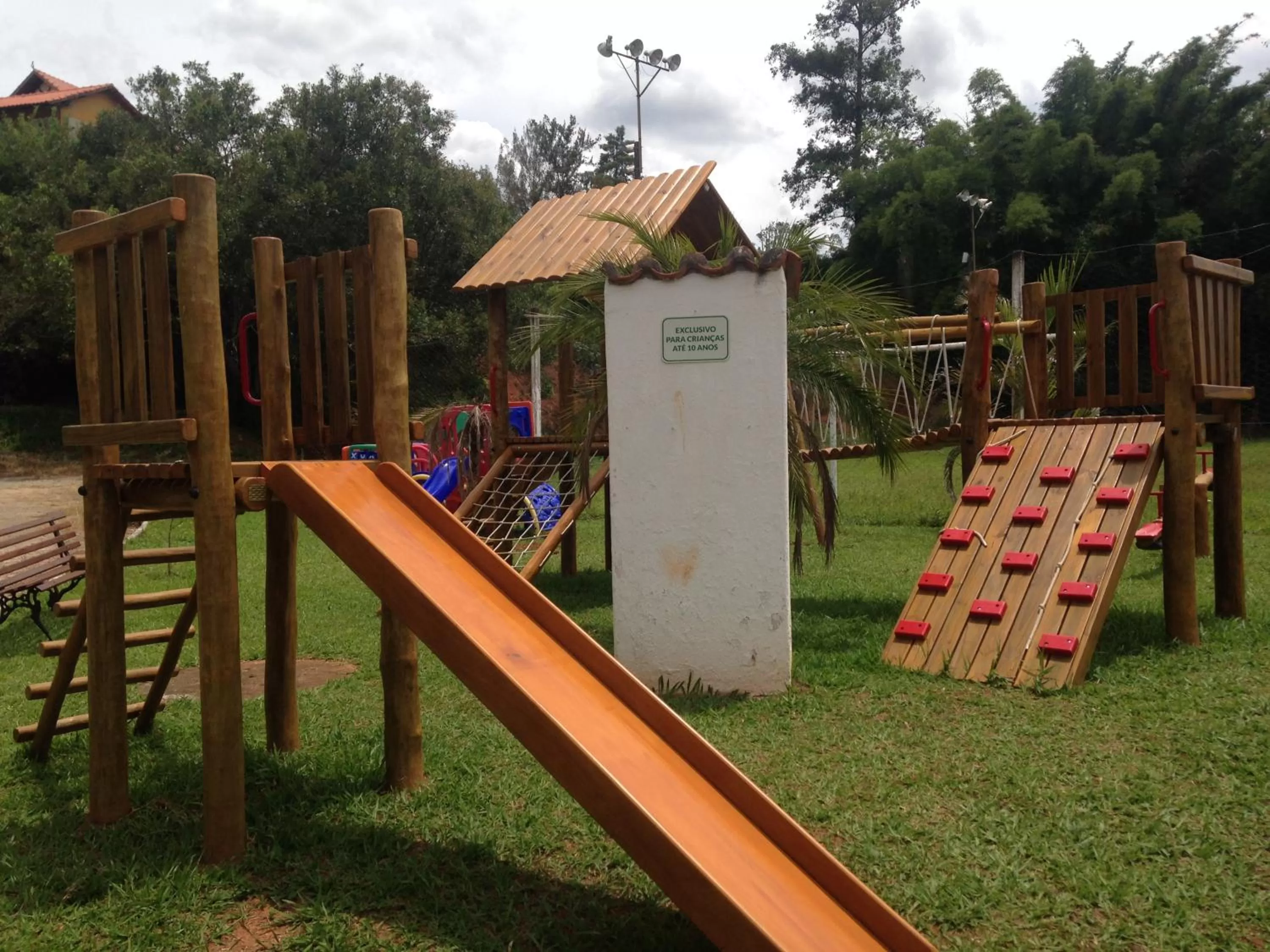 Children play ground in Pousada Le Sapê