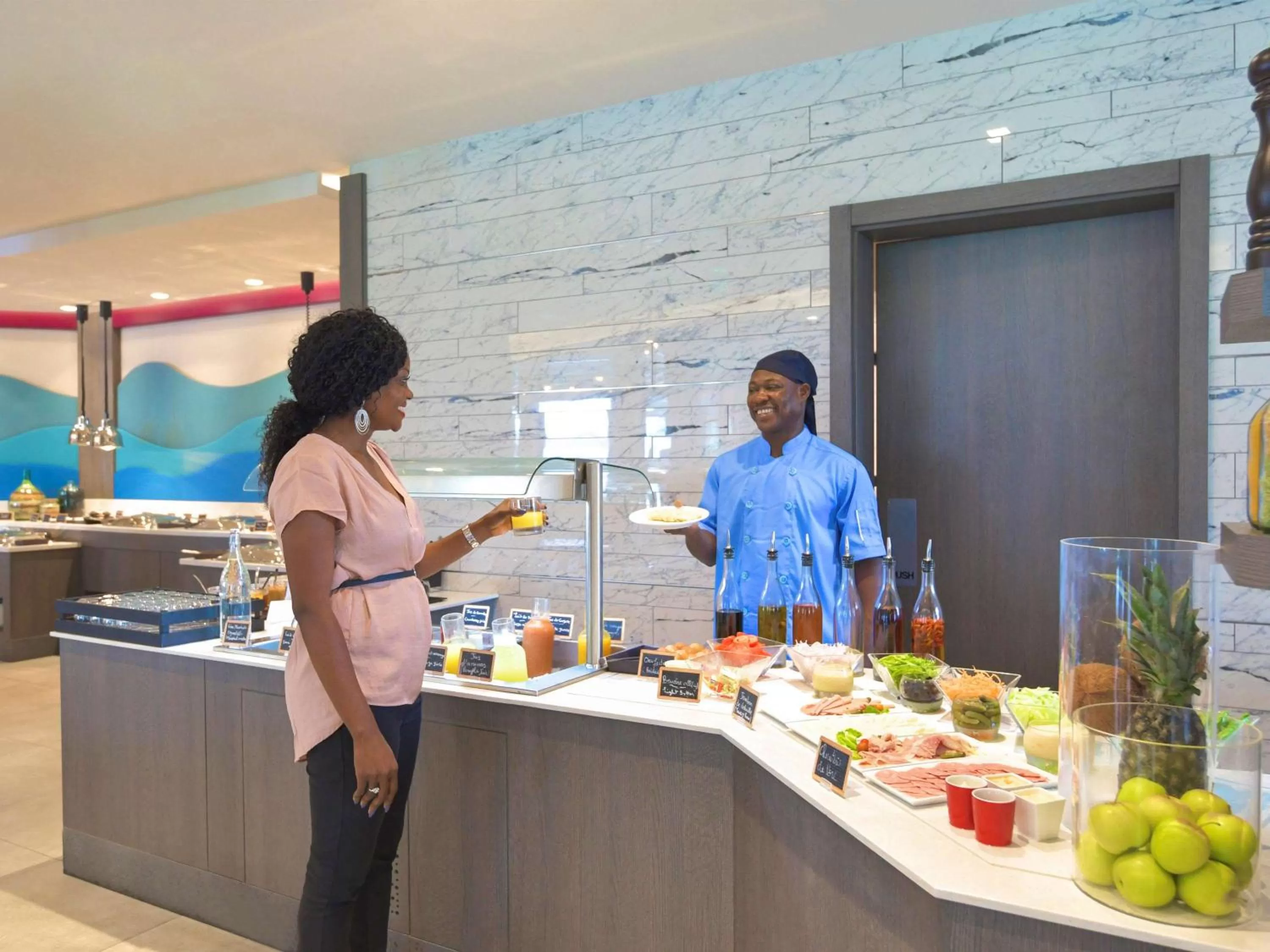 Restaurant/places to eat in Novotel Cotonou Orisha