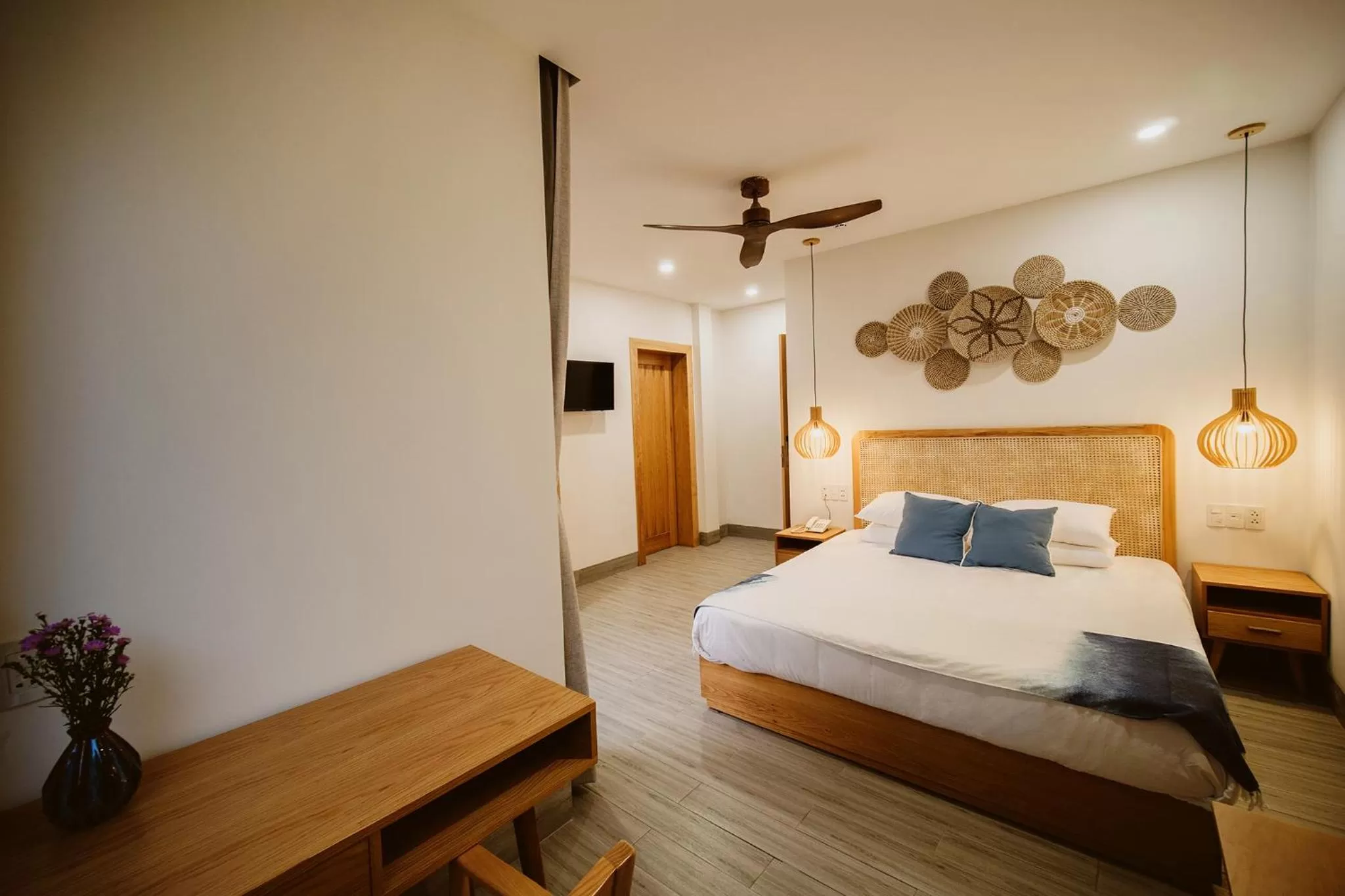 Bed in The Watermark Beachside Hotel