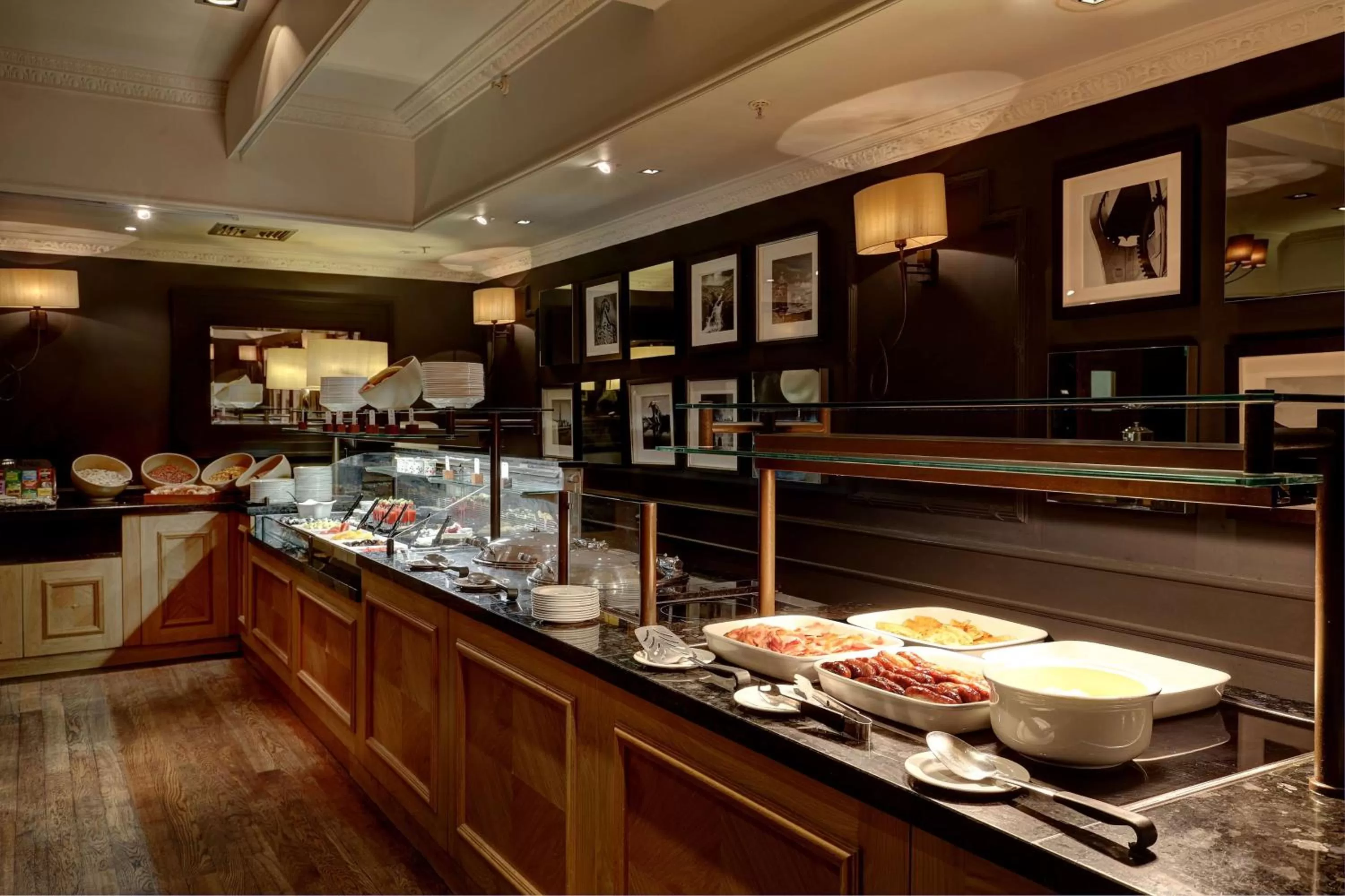 Breakfast in DoubleTree by Hilton Dunblane Hydro Hotel