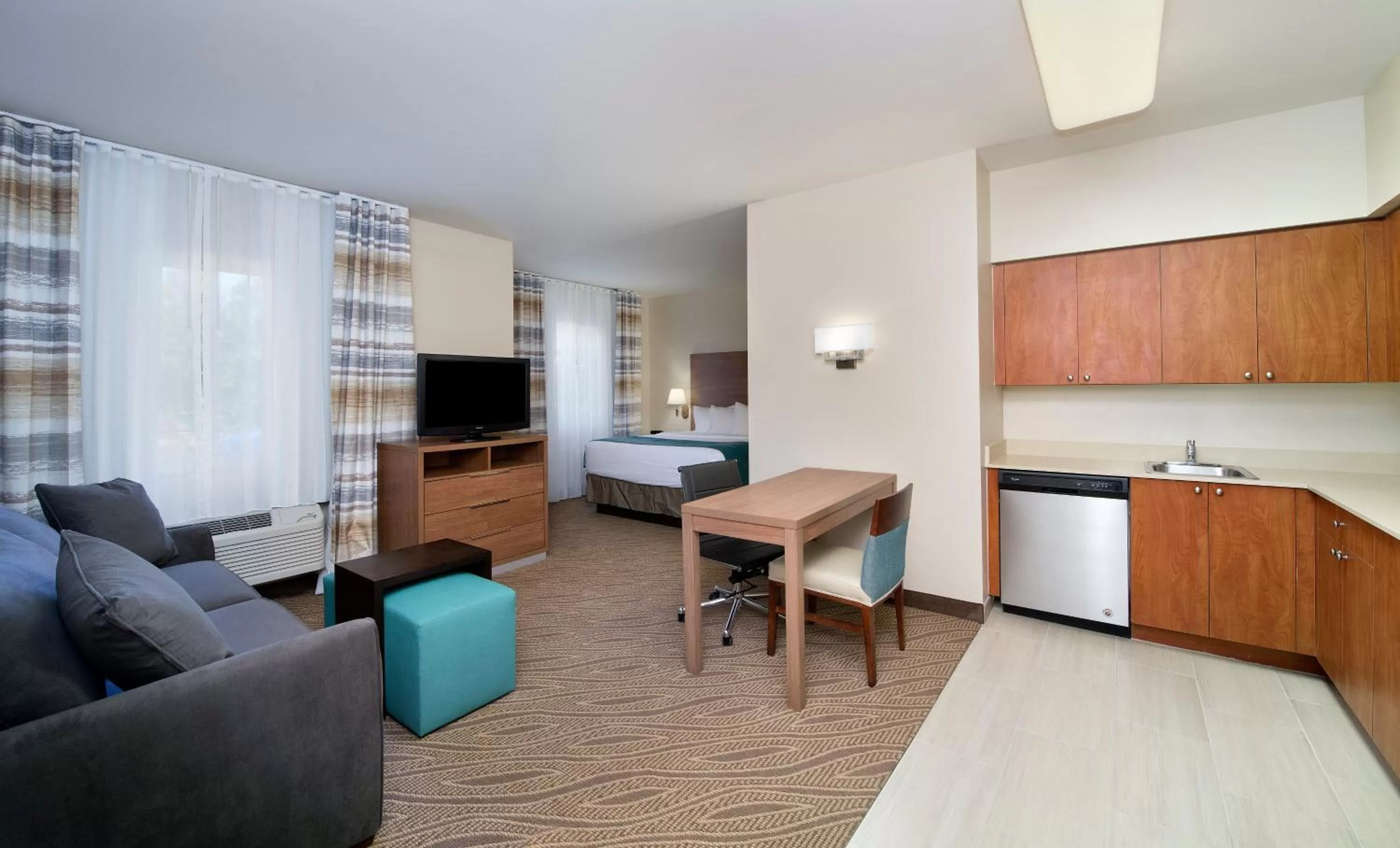 Kitchen or kitchenette in Hawthorn Extended Stay by Wyndham Naples