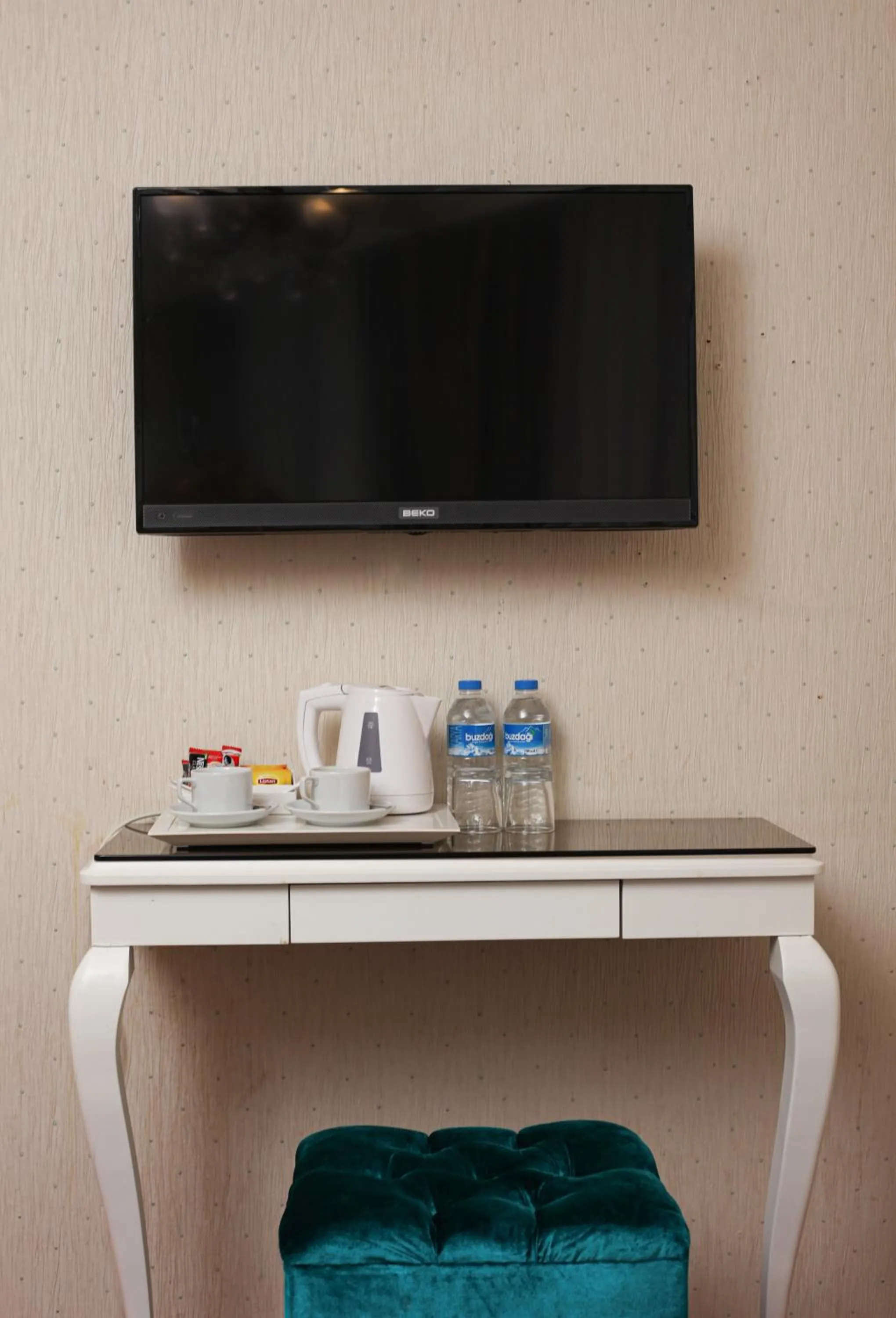 Photo of the whole room in White Monarch Hotel