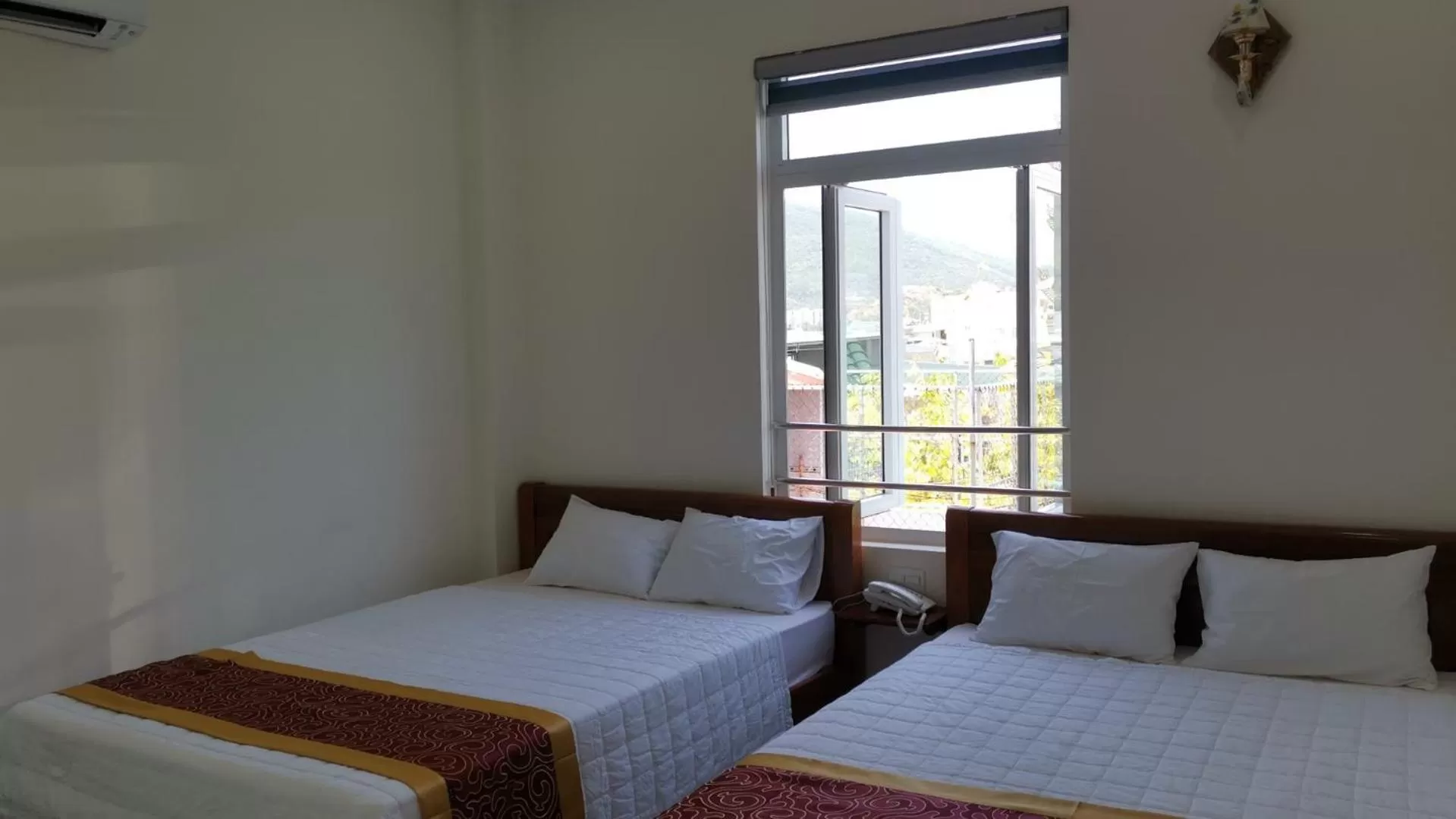 Bed in An Ngân Phú Hotel