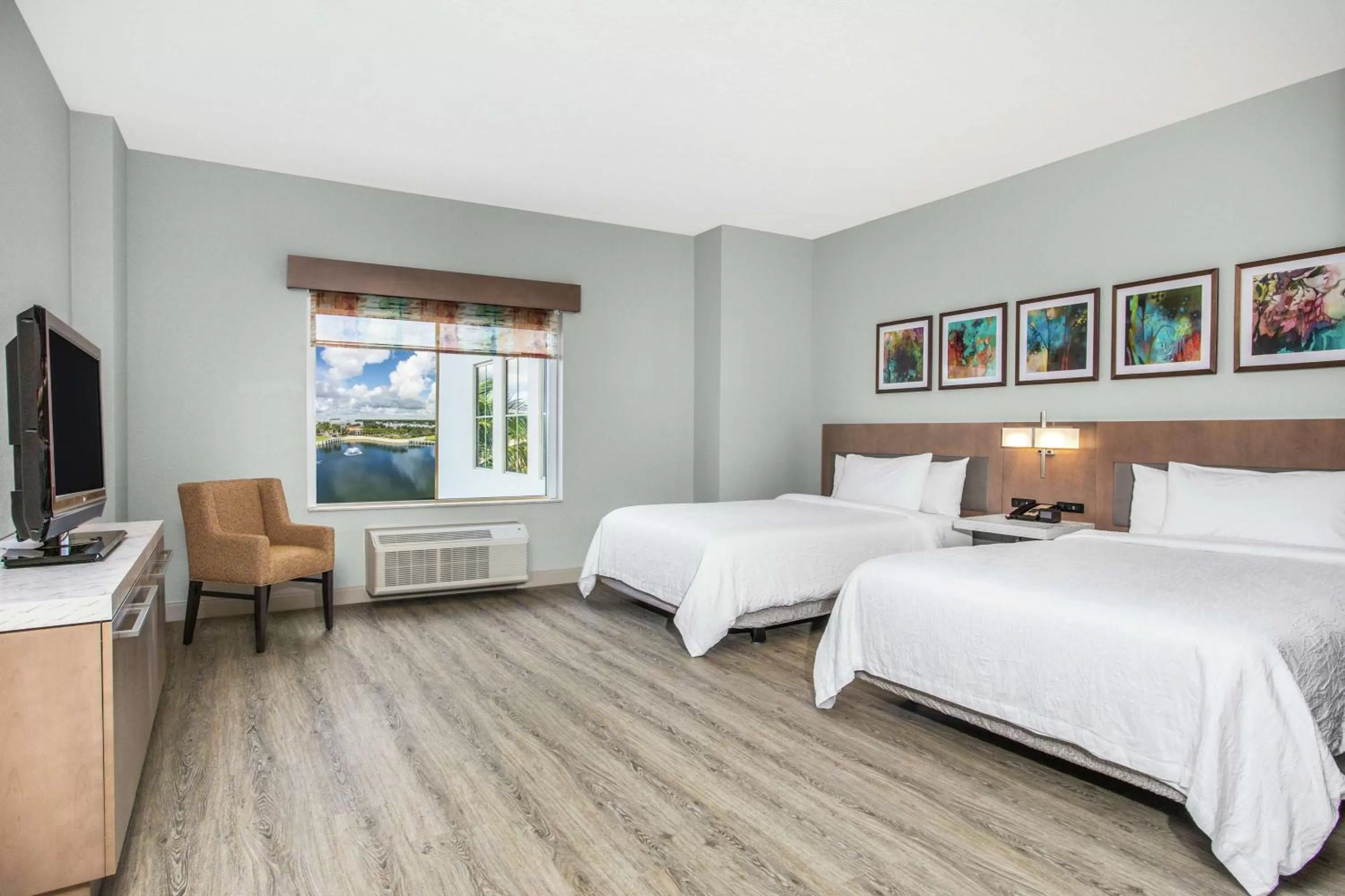 Bed in Hilton Garden Inn Palm Beach Gardens