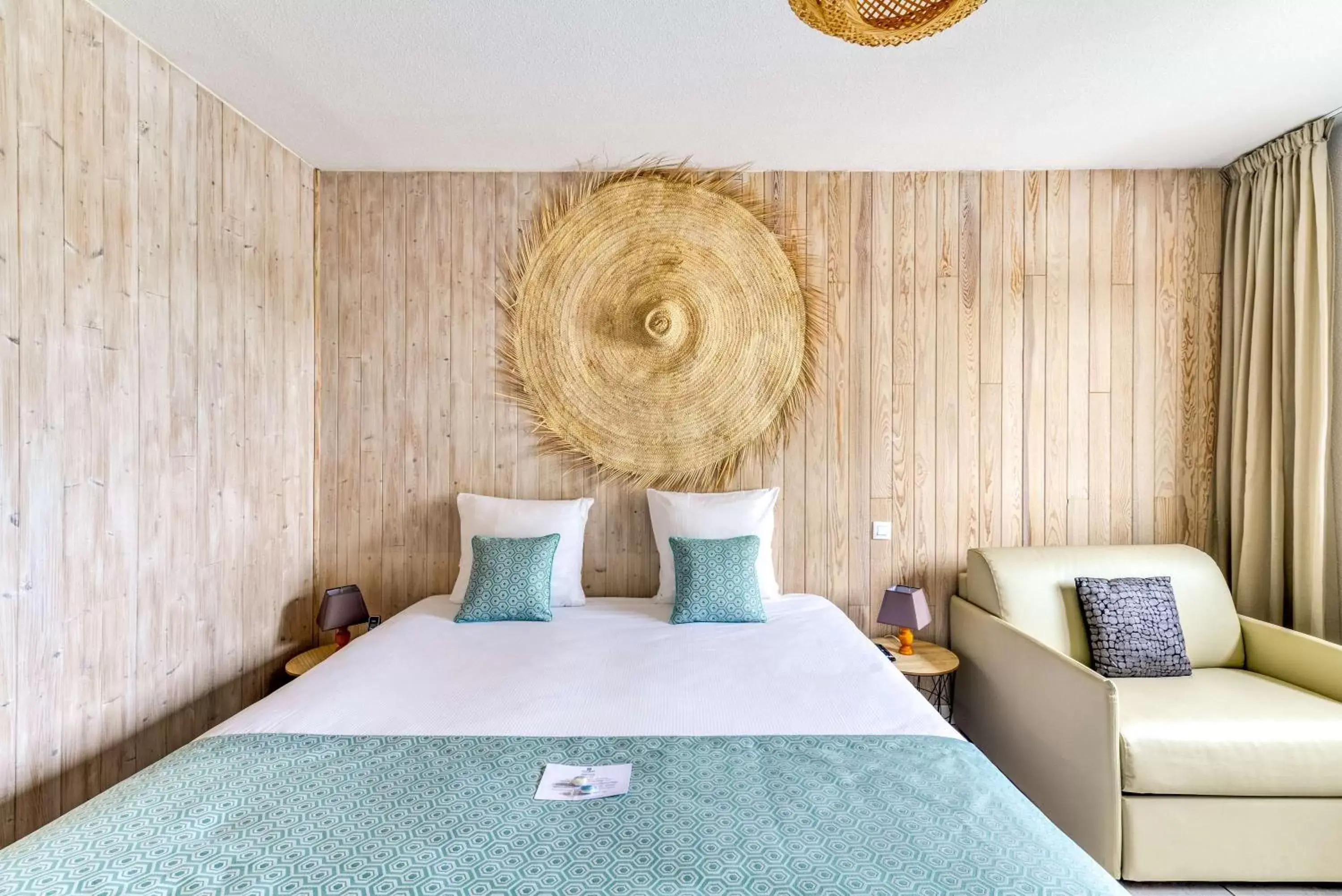 Family King Room in Sure Hotel by Best Western Beziers Le Monestie Family King Room in Sure Hotel by Best Western Beziers Le Monestie