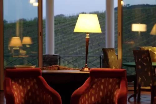 Communal lounge/ TV room in Casa das Pipas / Quinta do Portal