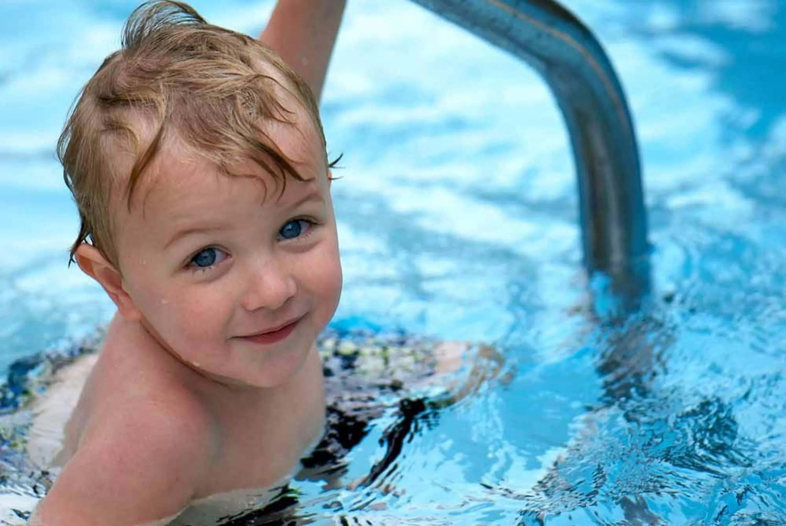 Area and facilities in Holiday Inn and Suites Charleston West by IHG