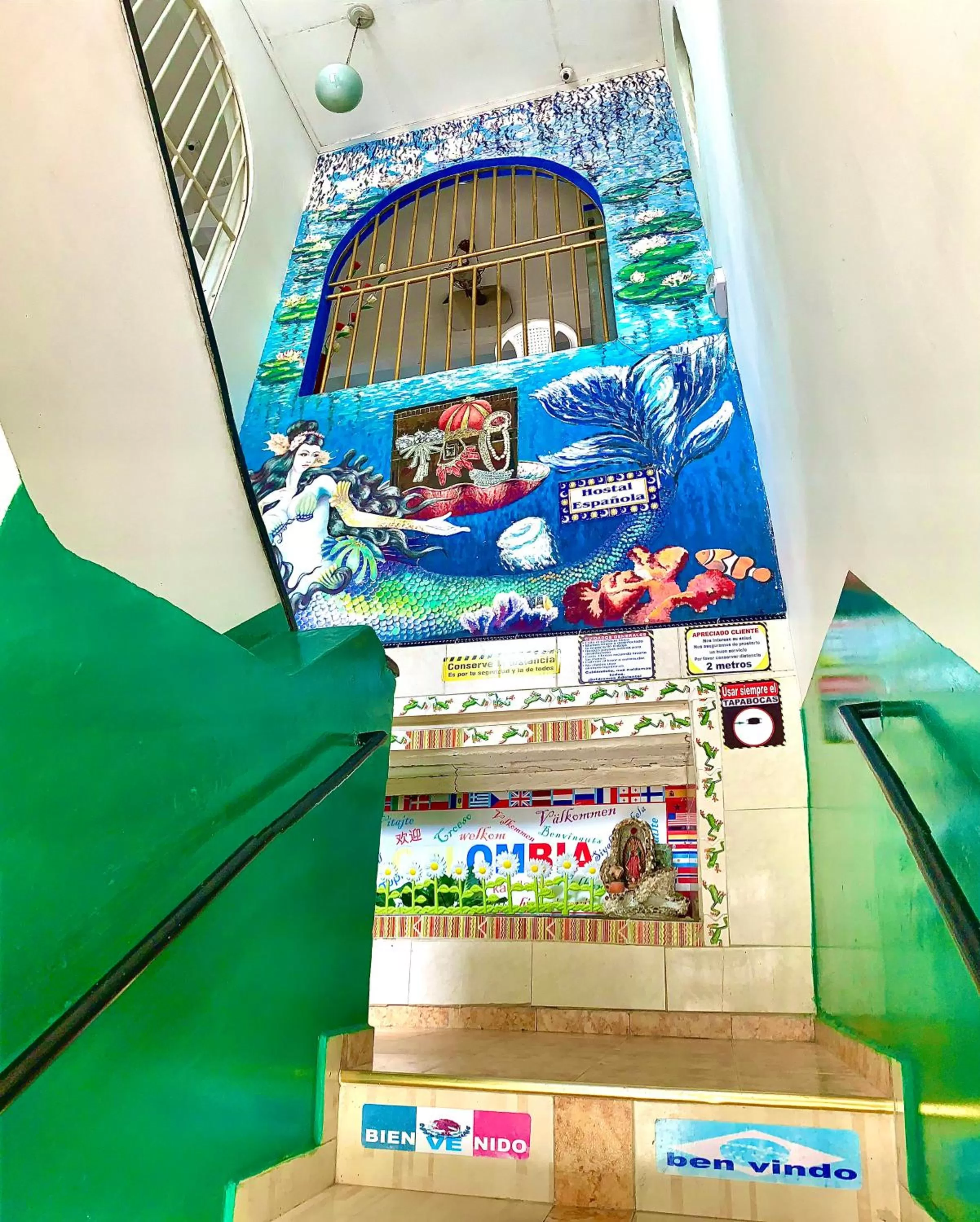 Facade/entrance in Hostal La Española de Getsemani