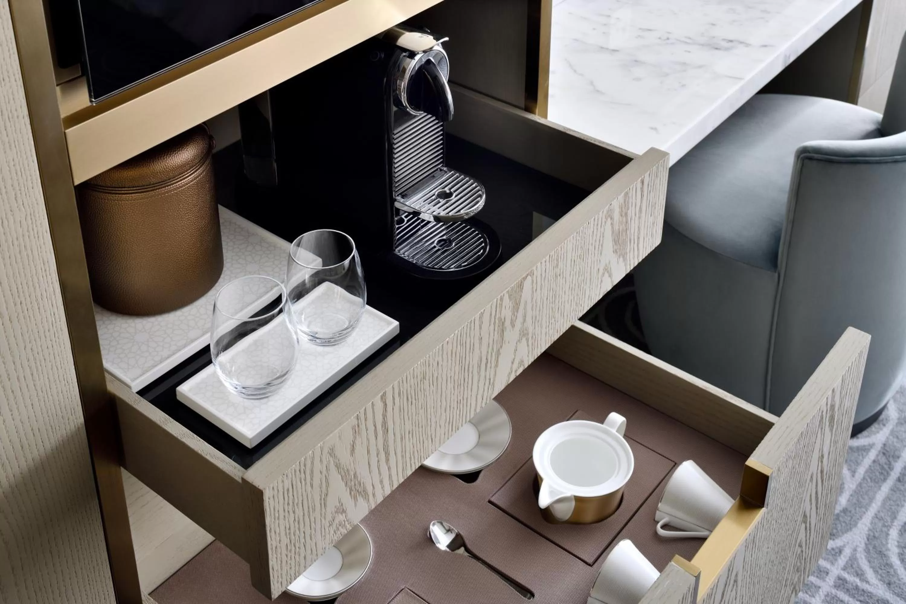 Coffee/tea facilities in Address Dubai Mall