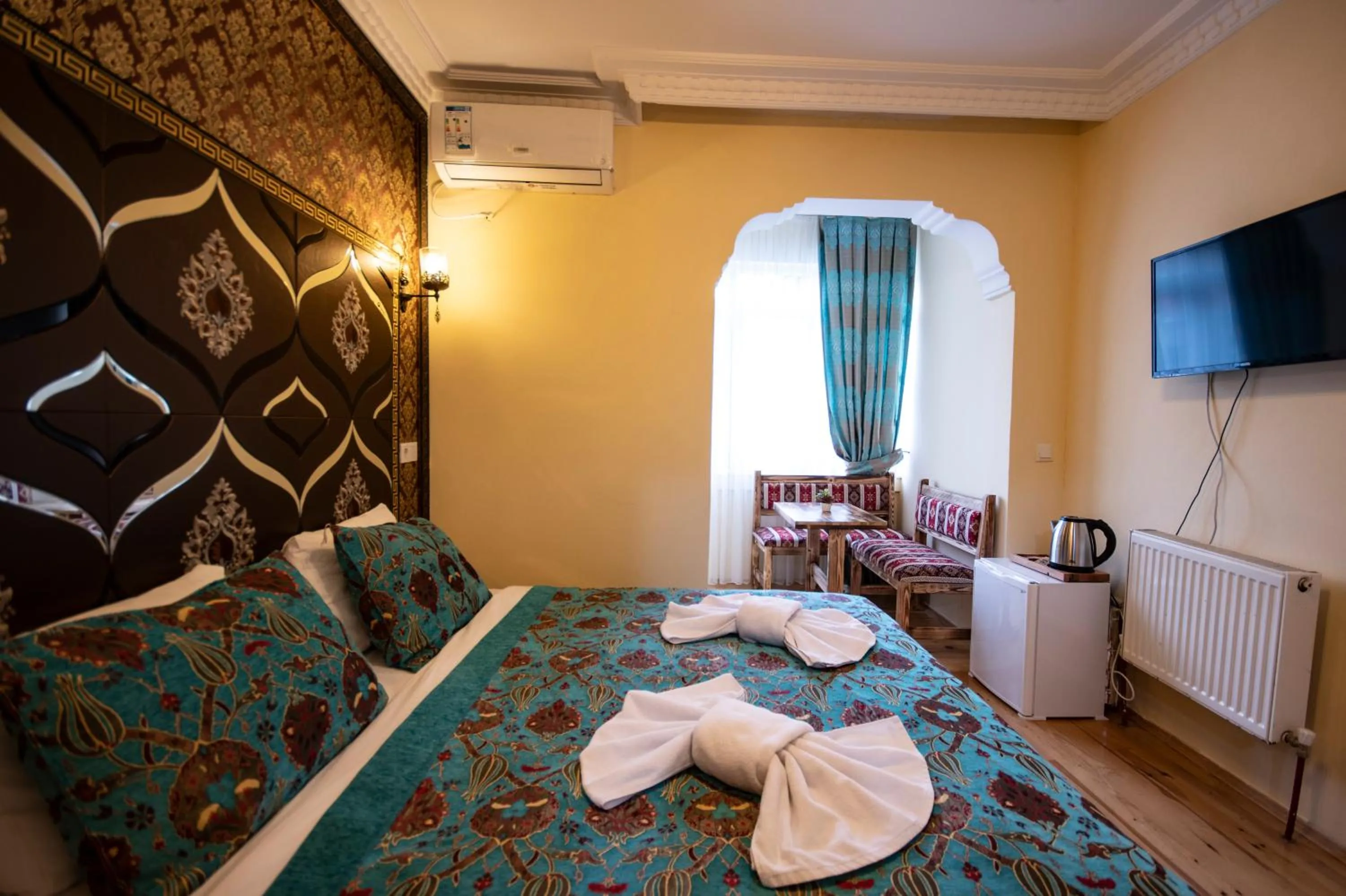 Bed in Paris Garden Hotel Istanbul