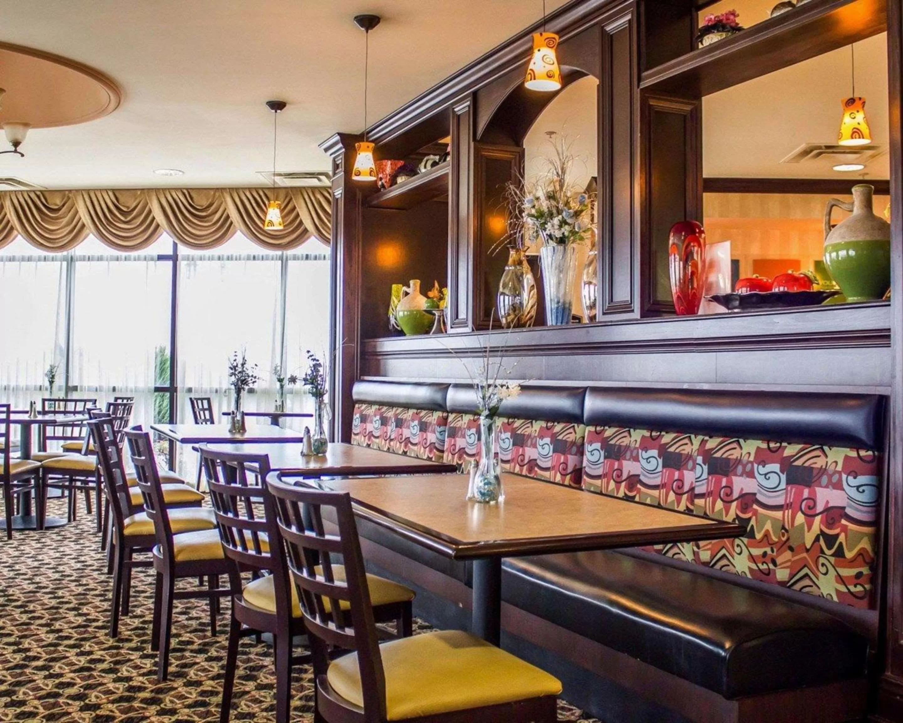 Restaurant/places to eat in Comfort Suites Edinboro