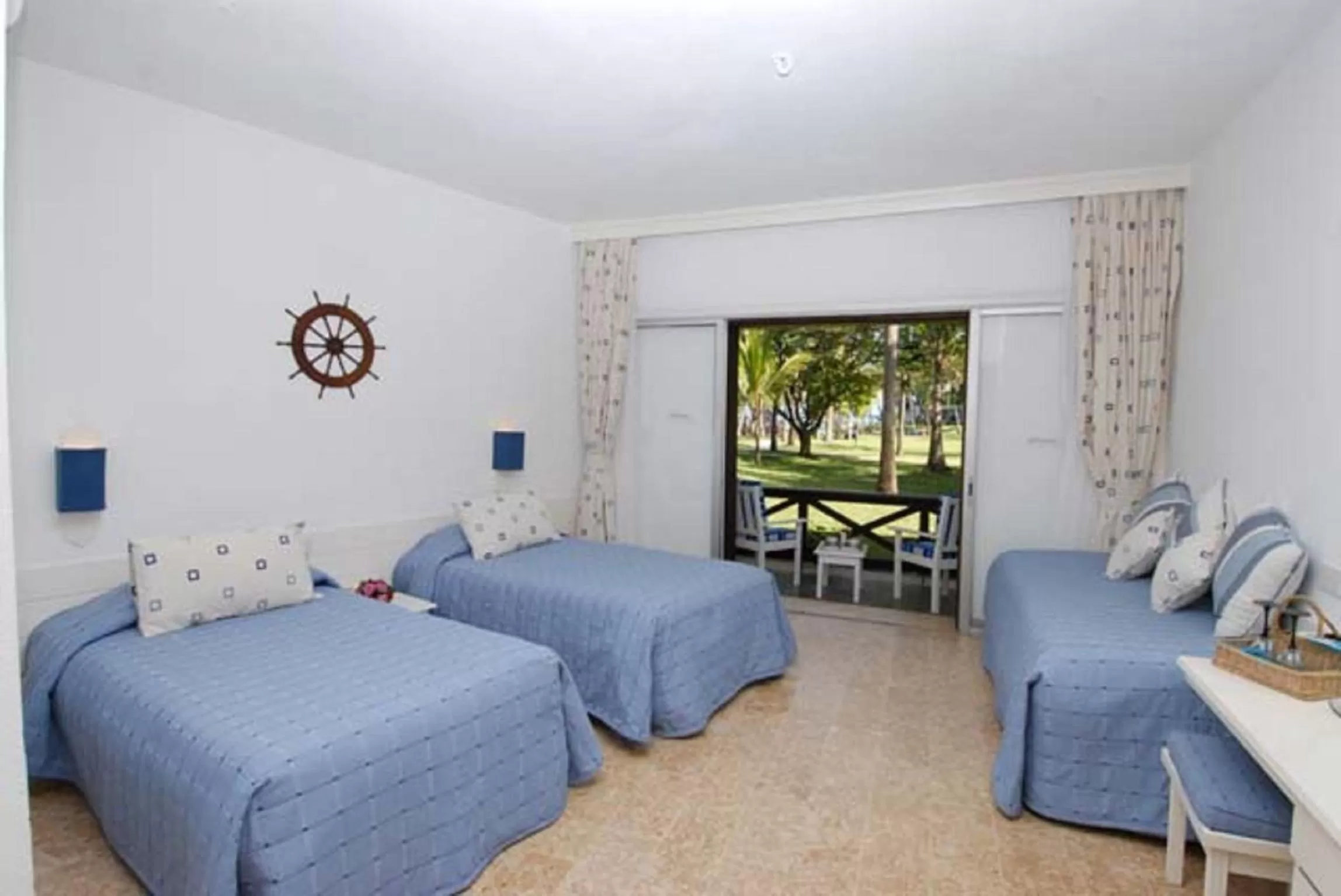 Photo of the whole room, Bed in Voyager Beach Resort