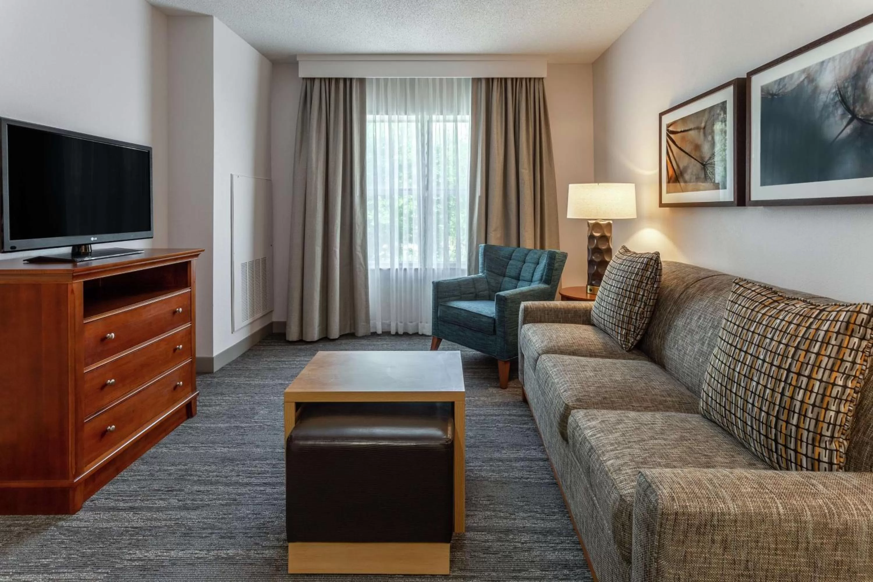 Living room in Homewood Suites by Hilton Albany