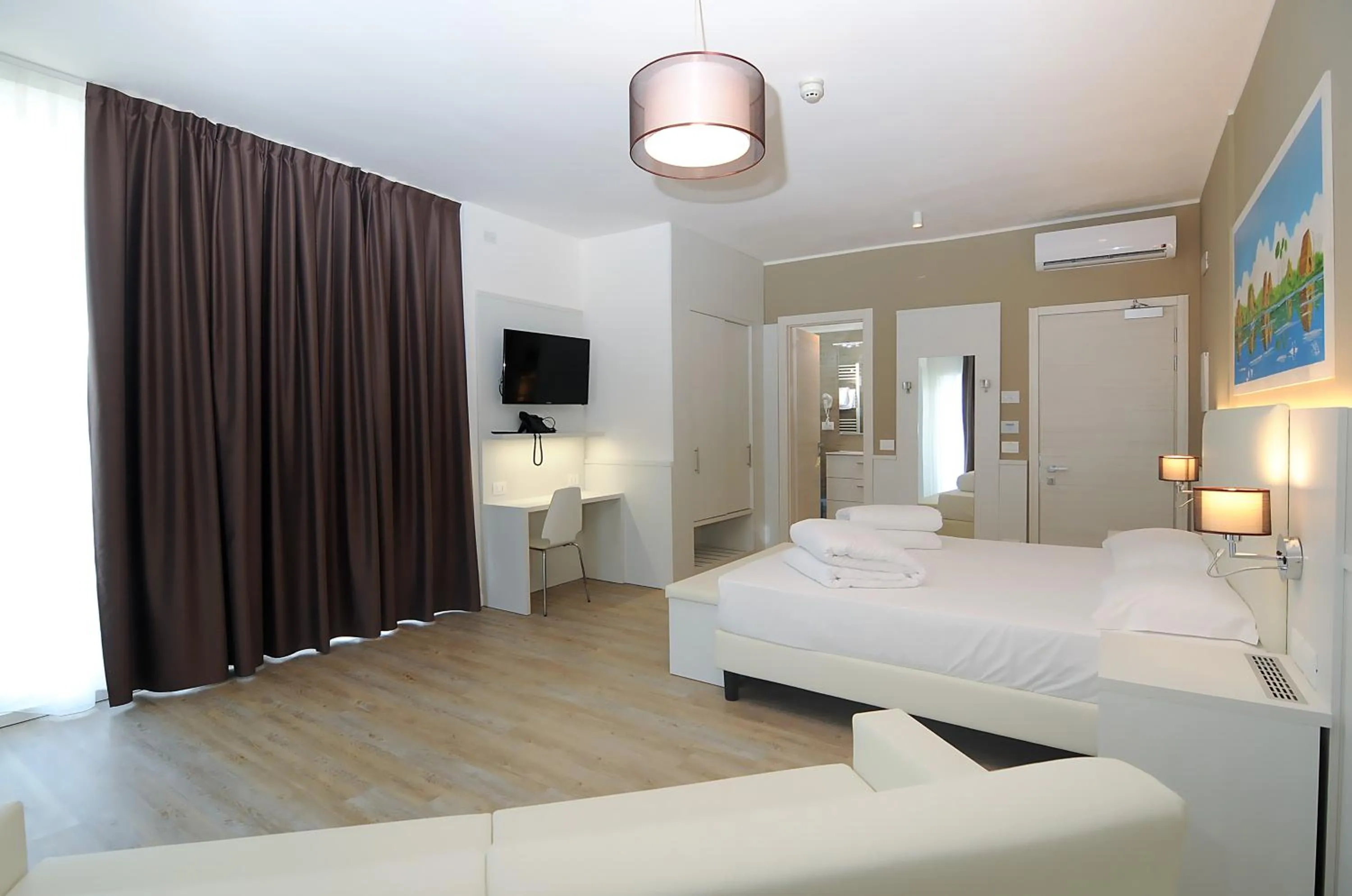 Photo of the whole room in Marina Palace Hotel 4 stelle S