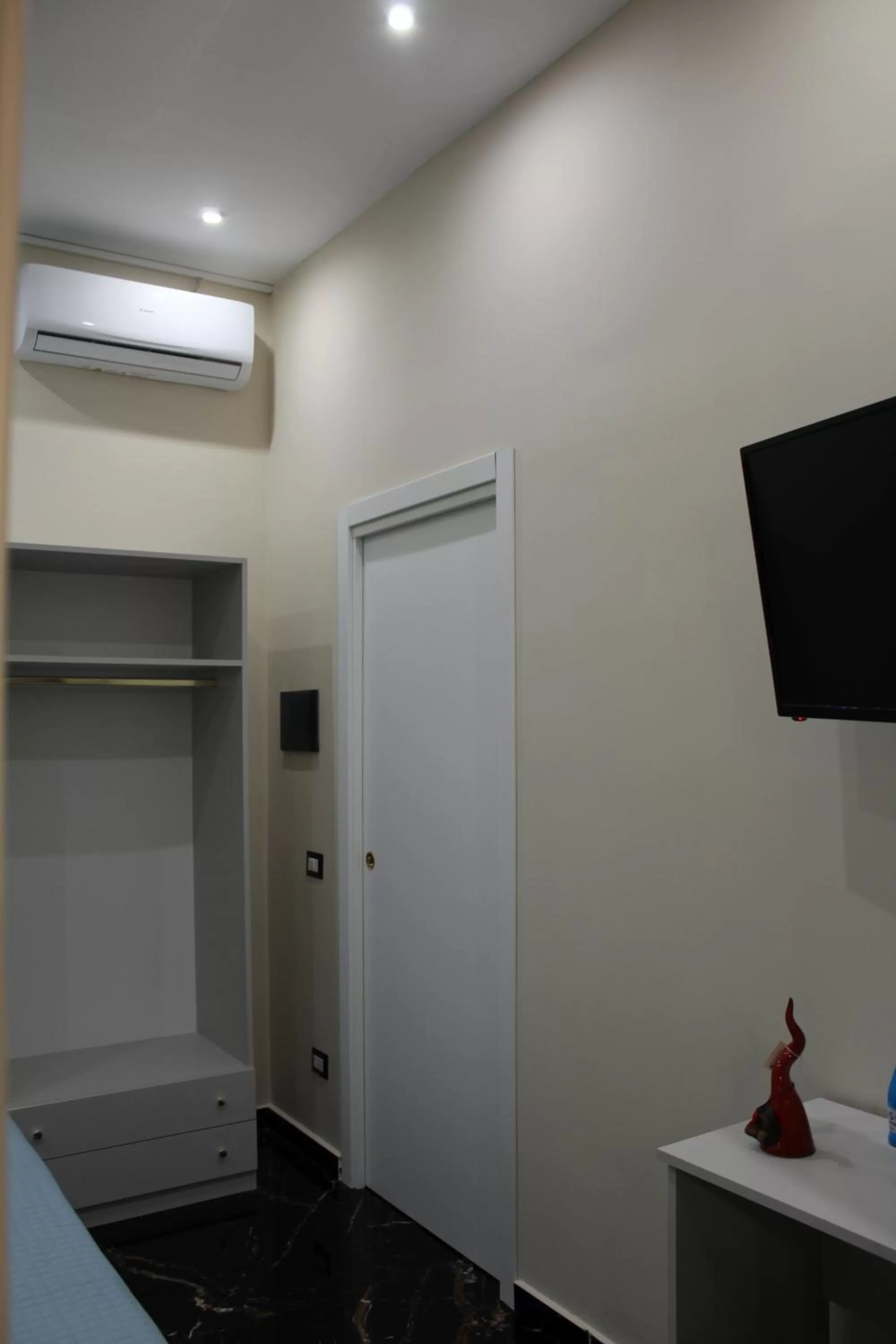 TV/Entertainment Center in My Luxury