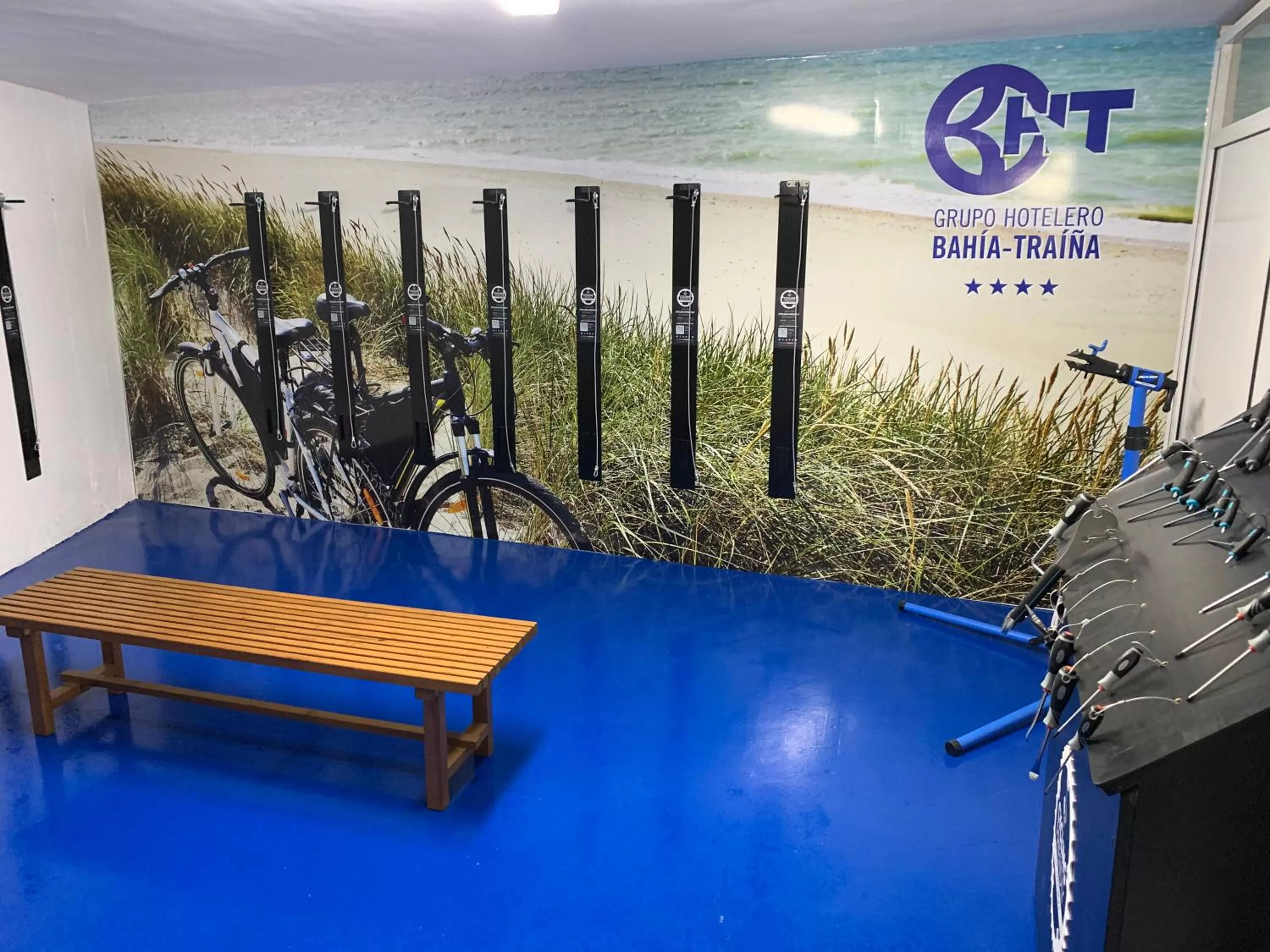 Cycling in Hotel Traíña