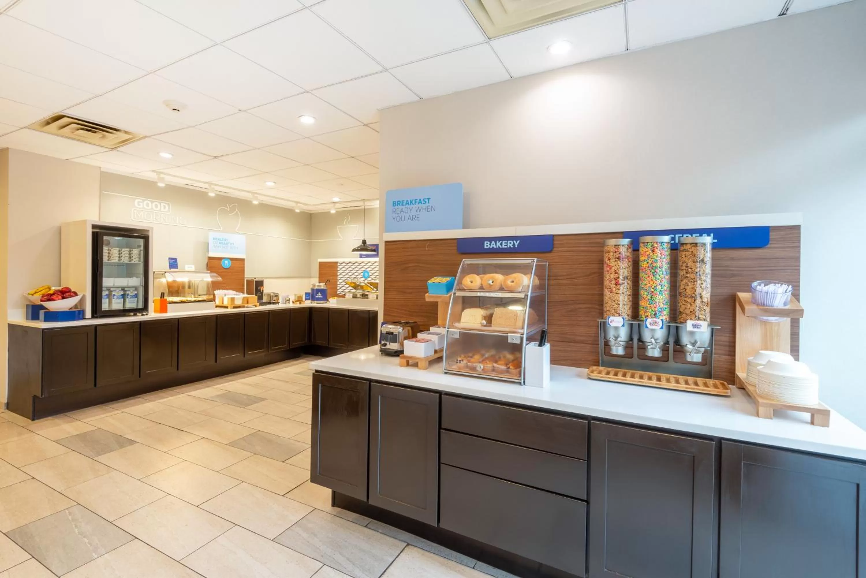 Breakfast in Holiday Inn Express Philadelphia NE-Bensalem by IHG