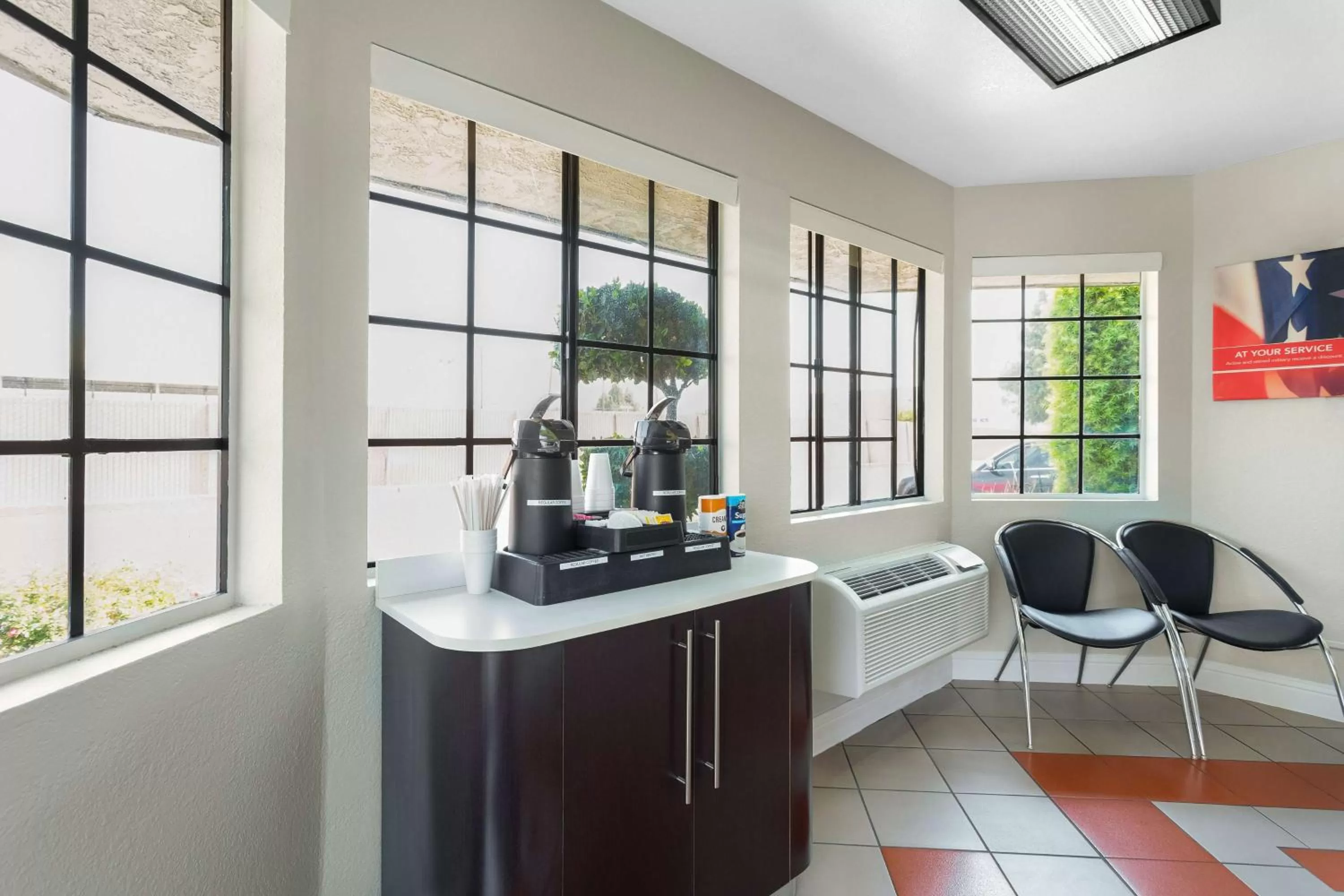 Restaurant/places to eat in Motel 6-Merced, CA - North